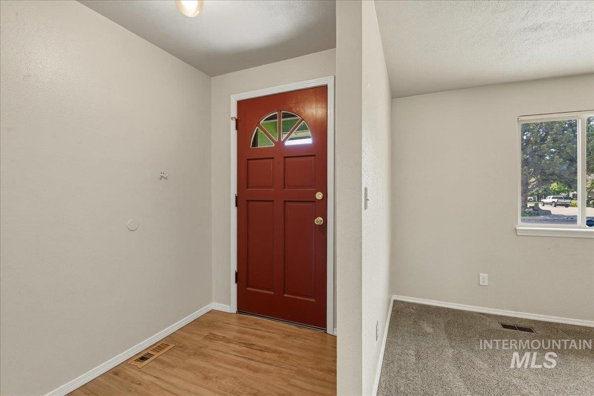 11142 W Richey Ct, Boise, Idaho 83713, 3 Bedrooms, 2 Bathrooms, Residential For Sale, Price $419,000,MLS 98985850
