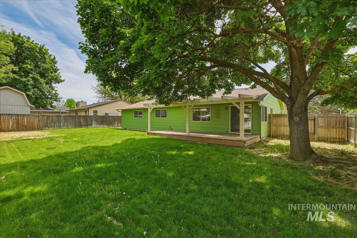 11142 W Richey Ct, Boise, Idaho 83713, 3 Bedrooms, 2 Bathrooms, Residential For Sale, Price $419,000,MLS 98985850