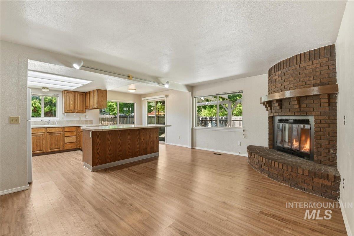 11142 W Richey Ct, Boise, Idaho 83713, 3 Bedrooms, 2 Bathrooms, Residential For Sale, Price $419,000,MLS 98985850