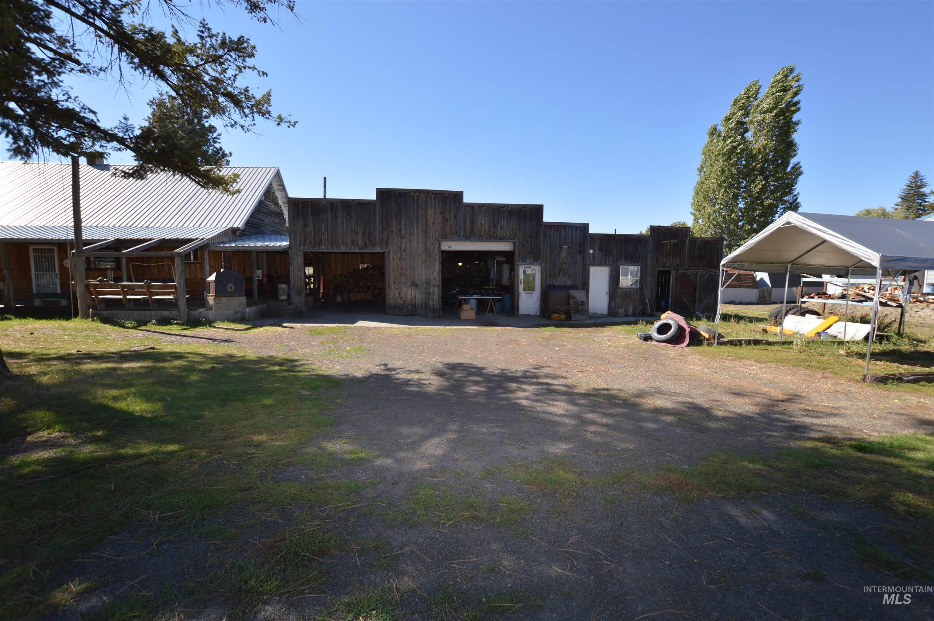 510 E Main St., Craigmont, Idaho 83523, 2 Bedrooms, 2 Bathrooms, Residential For Sale, Price $230,000,MLS 98985851