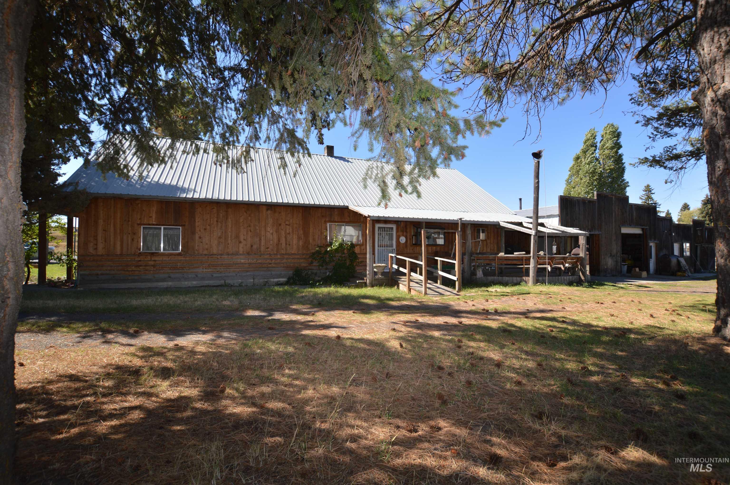 510 E Main St., Craigmont, Idaho 83523, 2 Bedrooms, 2 Bathrooms, Residential For Sale, Price $230,000,MLS 98985851