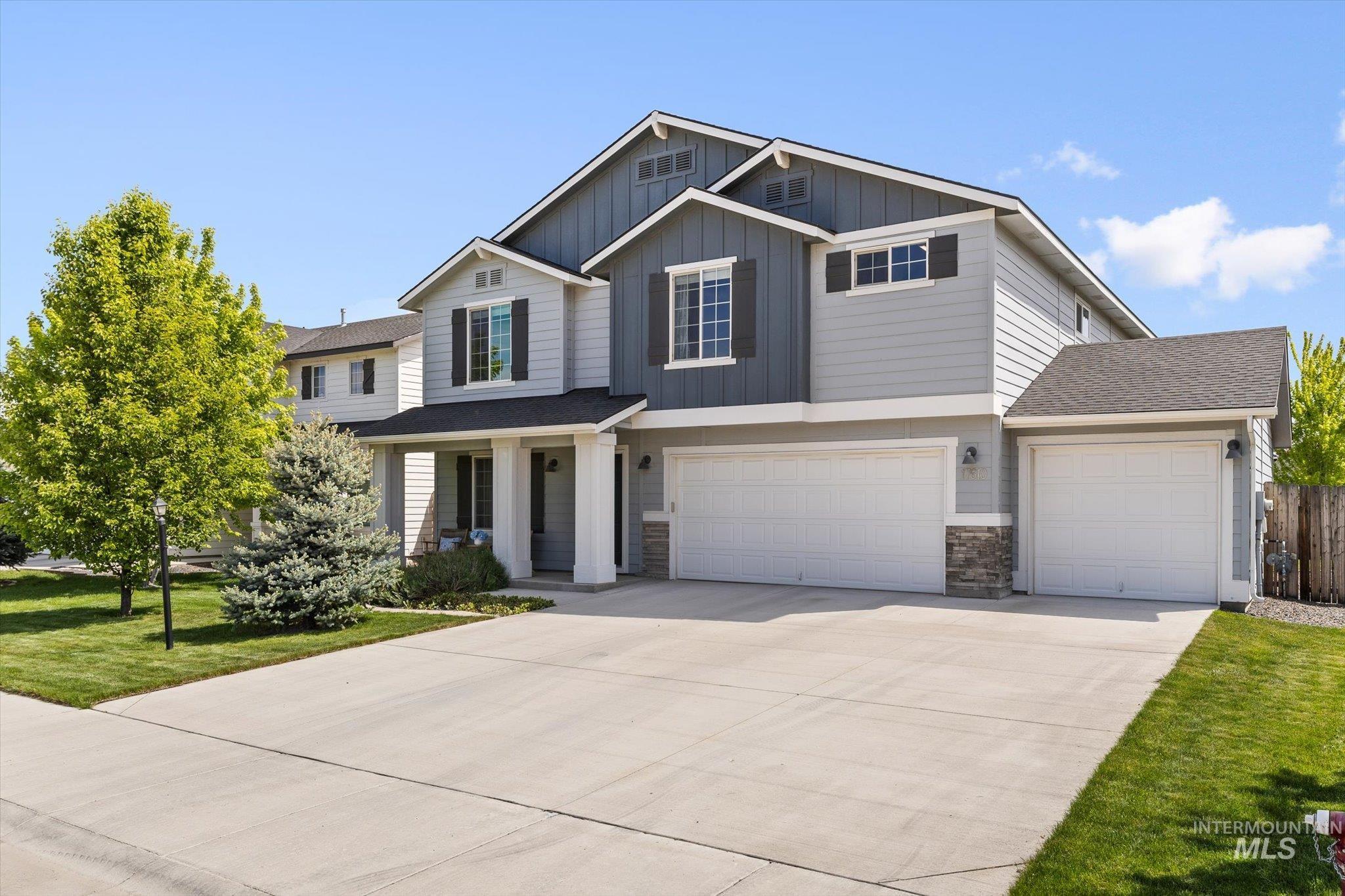 17610 Aqua Springs Ave, Nampa, Idaho 83687, 4 Bedrooms, 2.5 Bathrooms, Residential For Sale, Price $469,000,MLS 98985860