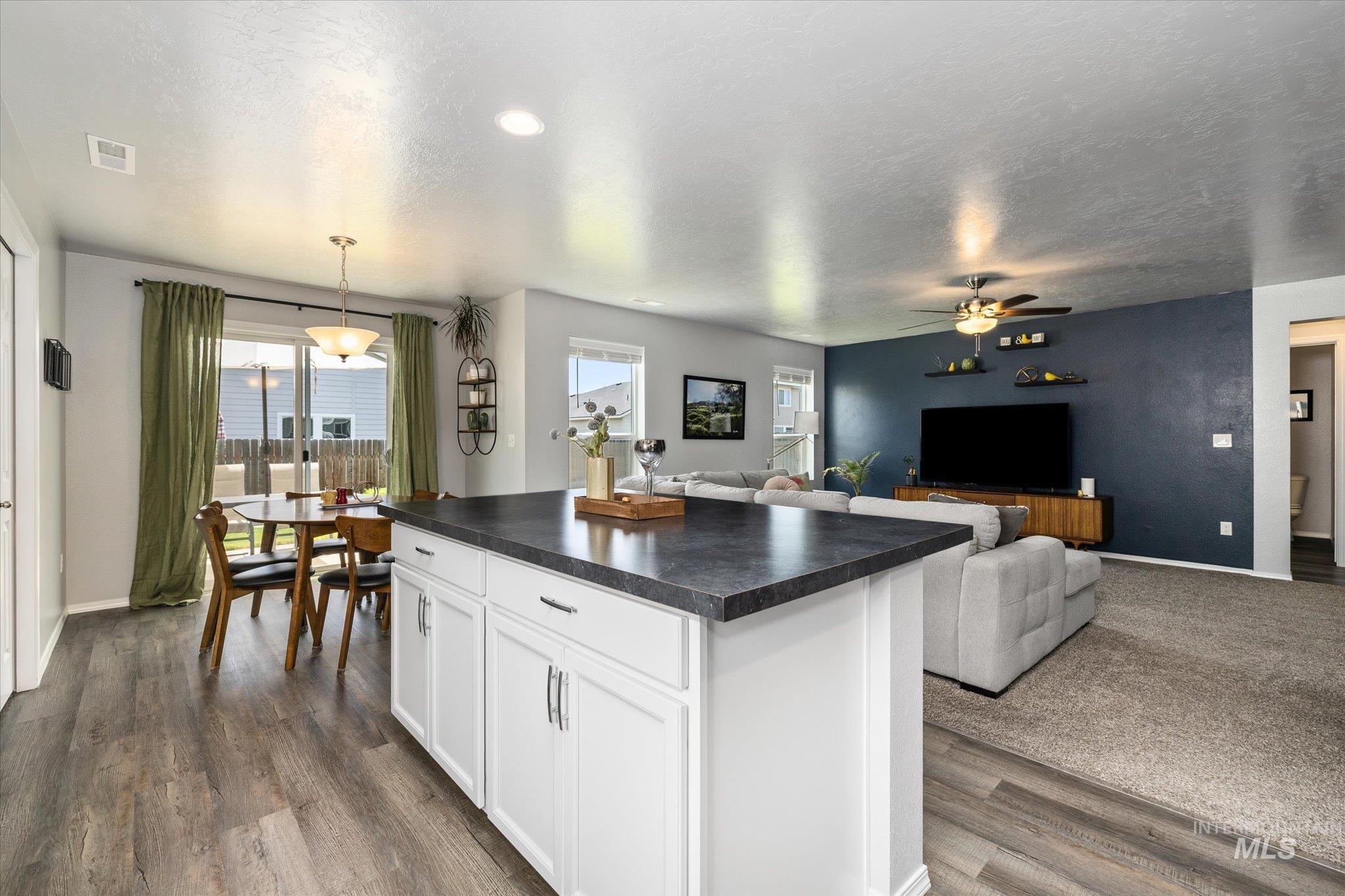 17610 Aqua Springs Ave, Nampa, Idaho 83687, 4 Bedrooms, 2.5 Bathrooms, Residential For Sale, Price $469,000,MLS 98985860