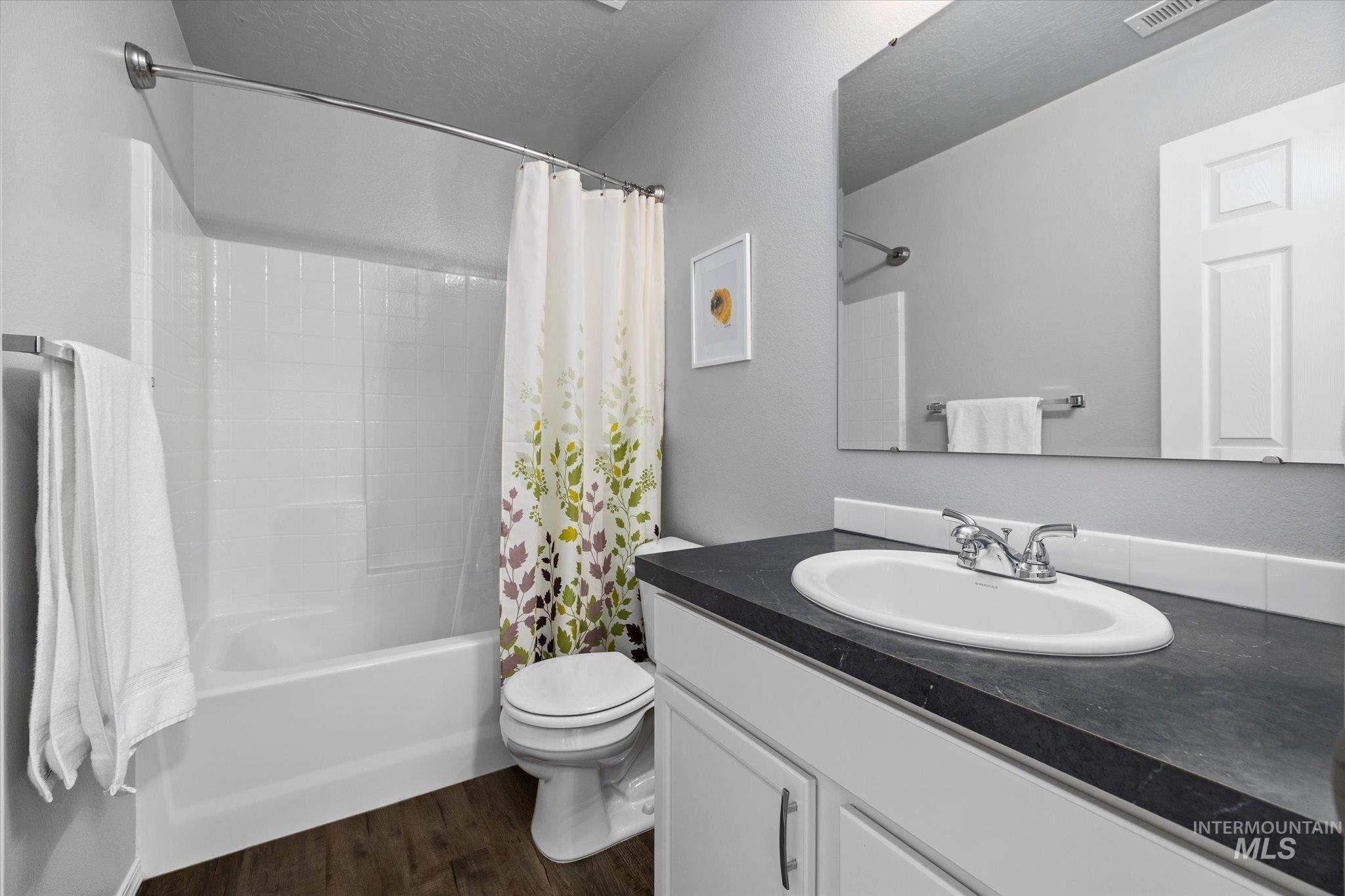 17610 Aqua Springs Ave, Nampa, Idaho 83687, 4 Bedrooms, 2.5 Bathrooms, Residential For Sale, Price $469,000,MLS 98985860