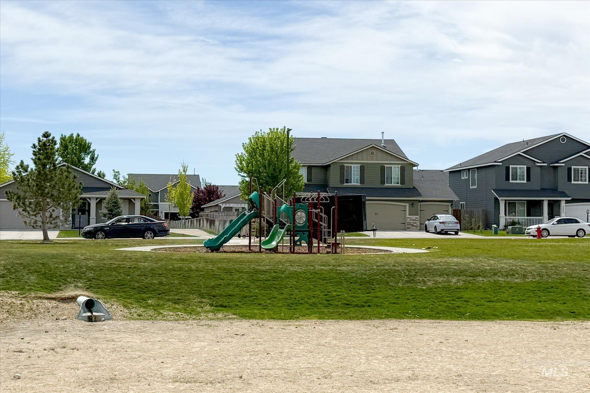 17610 Aqua Springs Ave, Nampa, Idaho 83687, 4 Bedrooms, 2.5 Bathrooms, Residential For Sale, Price $469,000,MLS 98985860
