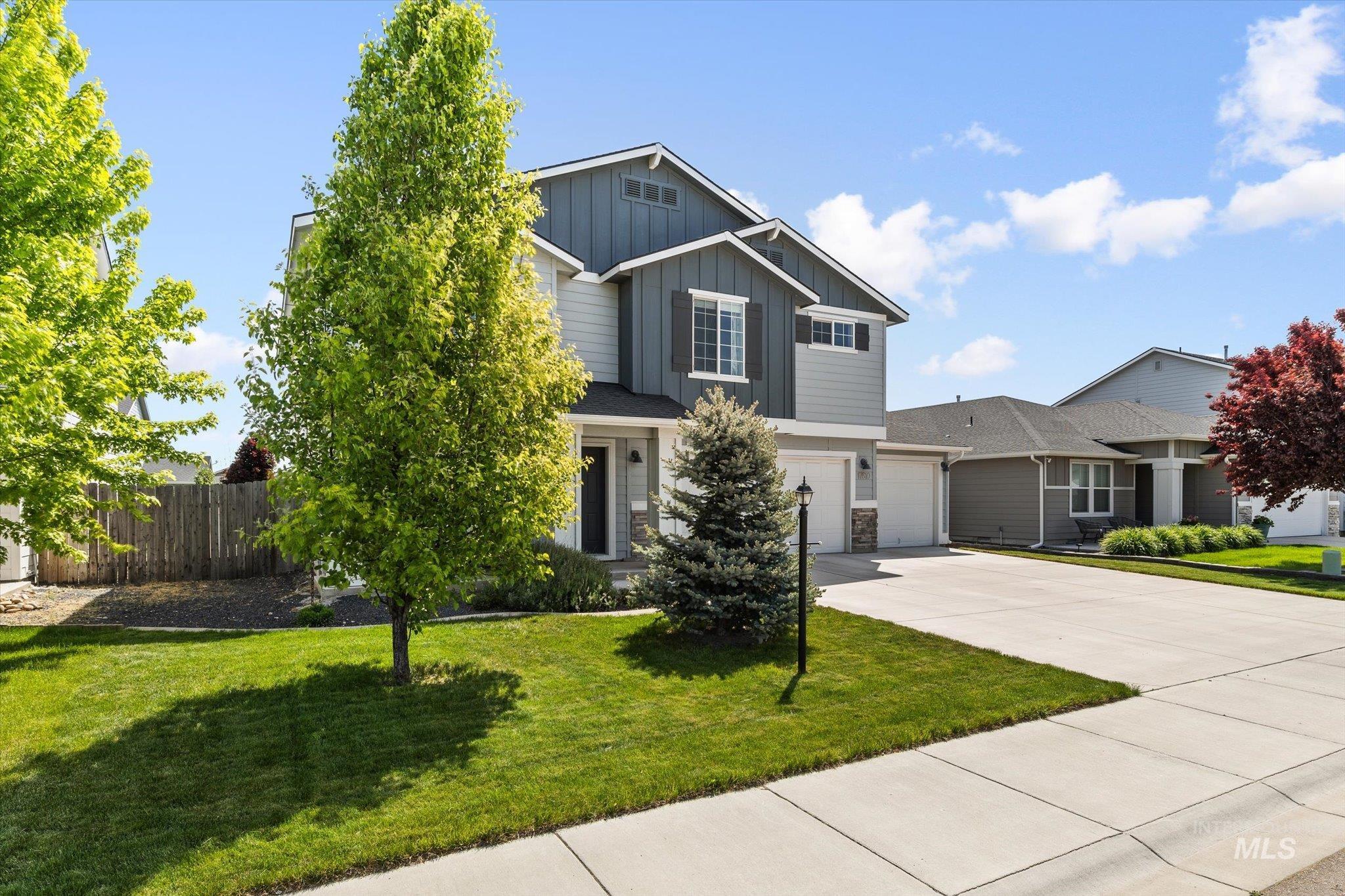 17610 Aqua Springs Ave, Nampa, Idaho 83687, 4 Bedrooms, 2.5 Bathrooms, Residential For Sale, Price $469,000,MLS 98985860