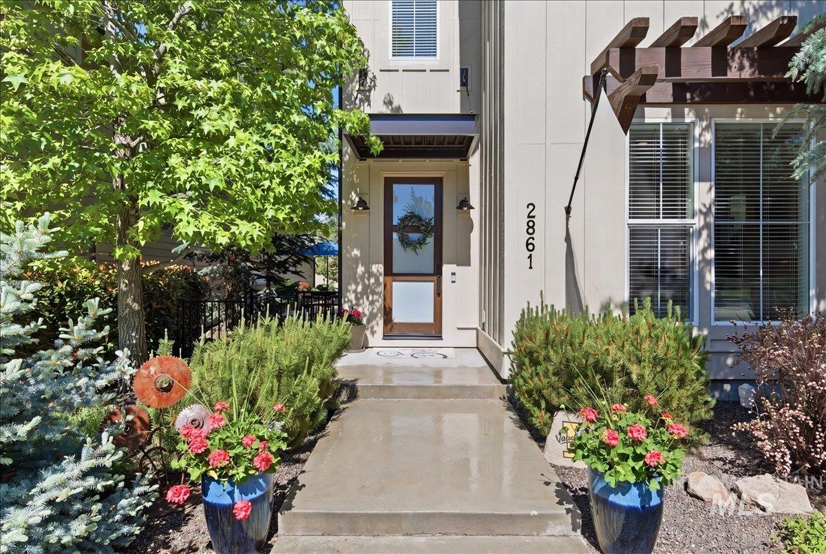 2861 S Honeycomb Way, Boise, Idaho 83716, 3 Bedrooms, 2.5 Bathrooms, Residential For Sale, Price $875,000,MLS 98985864