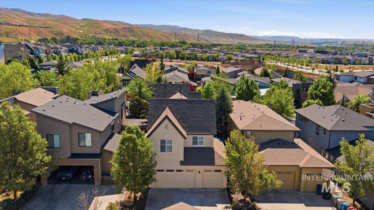 2861 S Honeycomb Way, Boise, Idaho 83716, 3 Bedrooms, 2.5 Bathrooms, Residential For Sale, Price $875,000,MLS 98985864