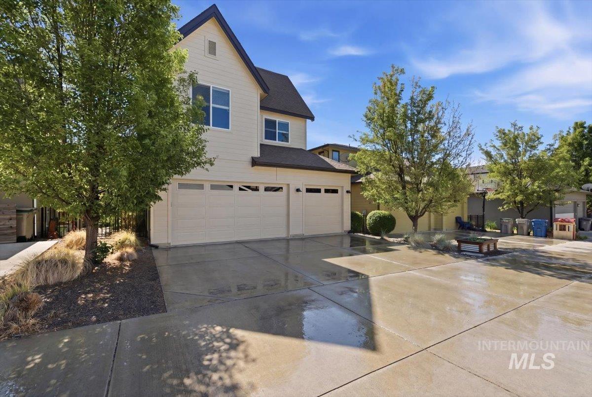 2861 S Honeycomb Way, Boise, Idaho 83716, 3 Bedrooms, 2.5 Bathrooms, Residential For Sale, Price $875,000,MLS 98985864