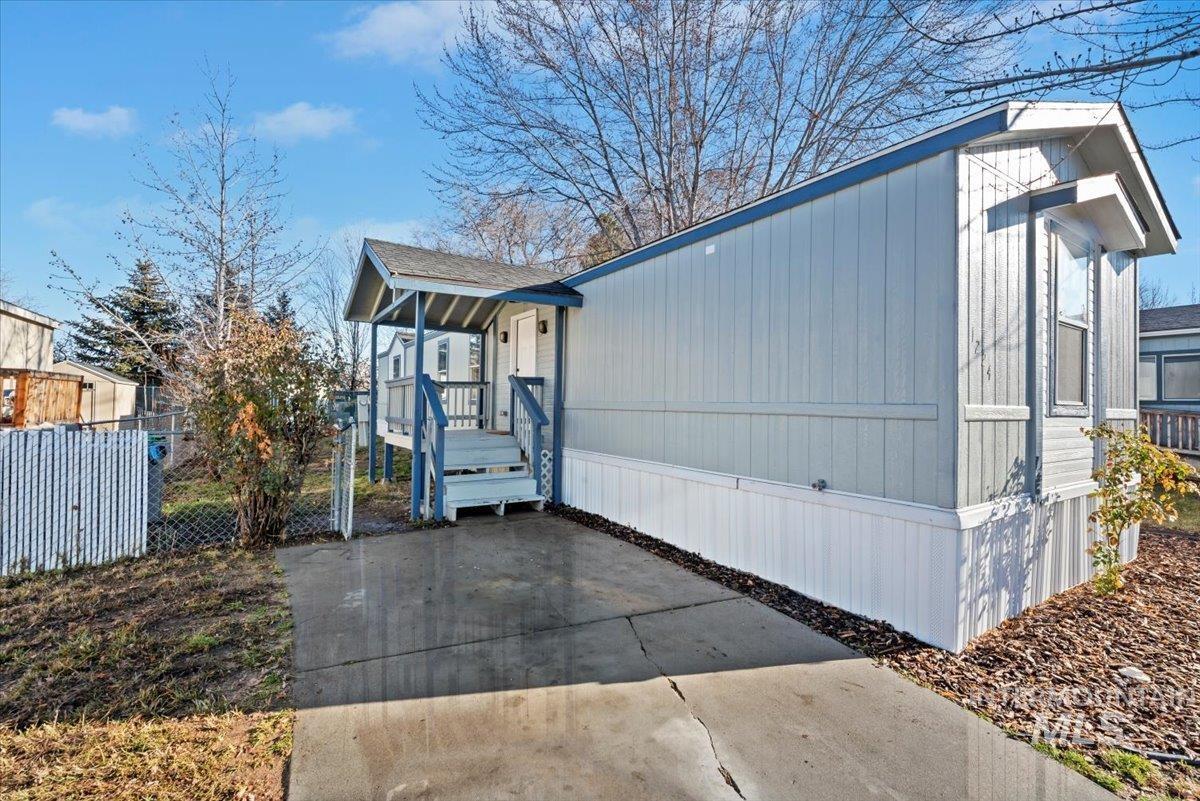 1224 N Meadowland Ln, Boise, Idaho 83713, 3 Bedrooms, 2 Bathrooms, Residential For Sale, Price $100,000,MLS 98985869