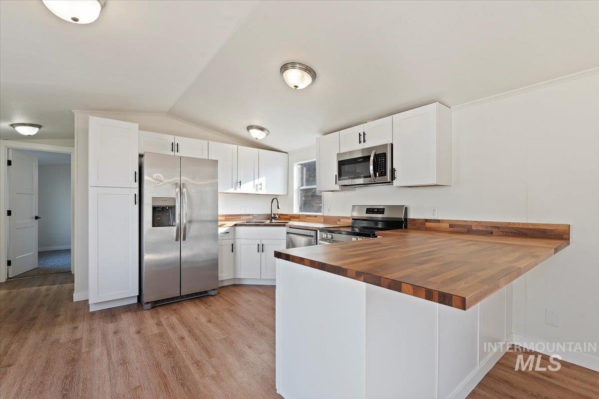 1224 N Meadowland Ln, Boise, Idaho 83713, 3 Bedrooms, 2 Bathrooms, Residential For Sale, Price $100,000,MLS 98985869
