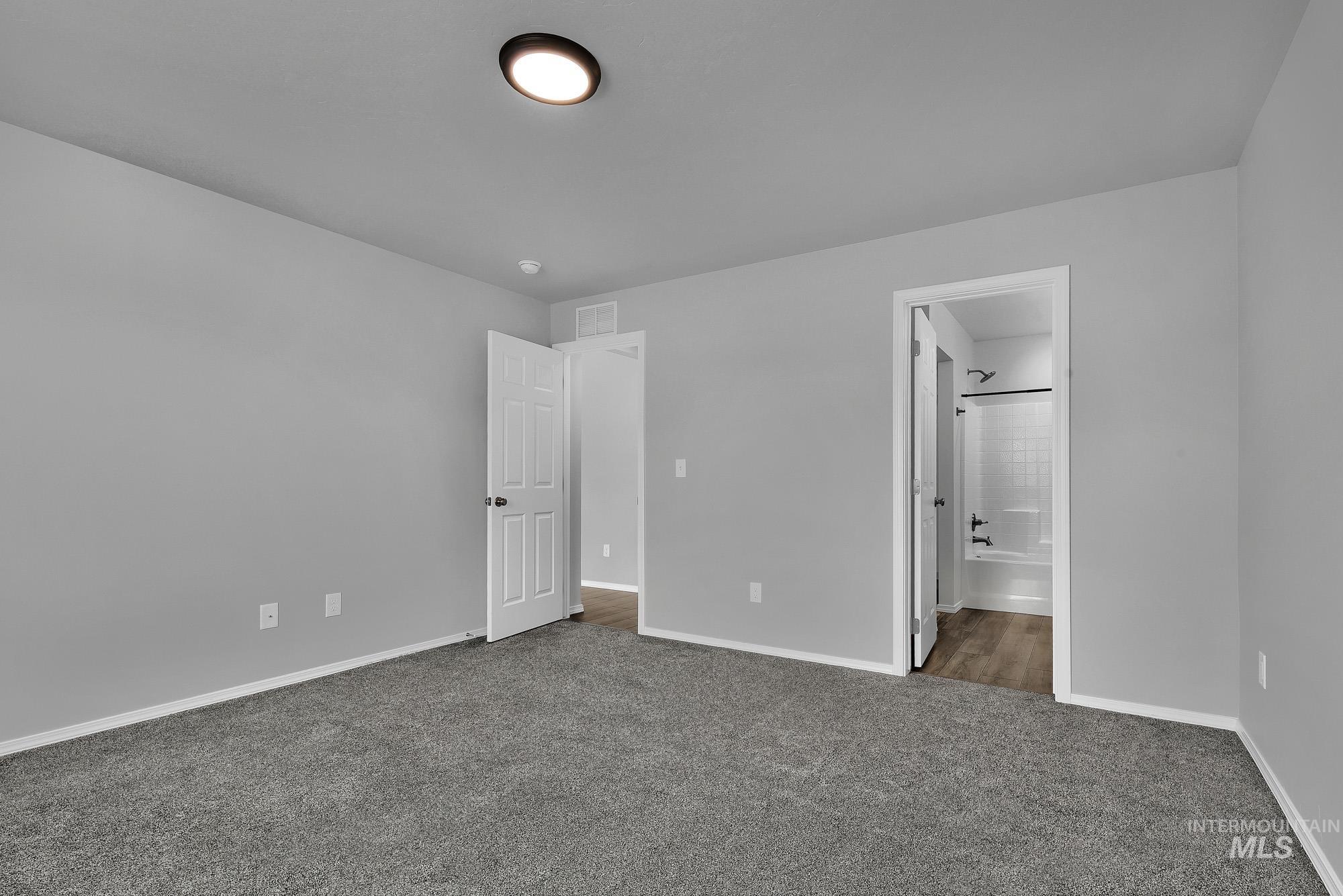 1870 N Thunderbolt St, Mountain Home, Idaho 83647, 3 Bedrooms, 2 Bathrooms, Residential For Sale, Price $352,000,MLS 98985872