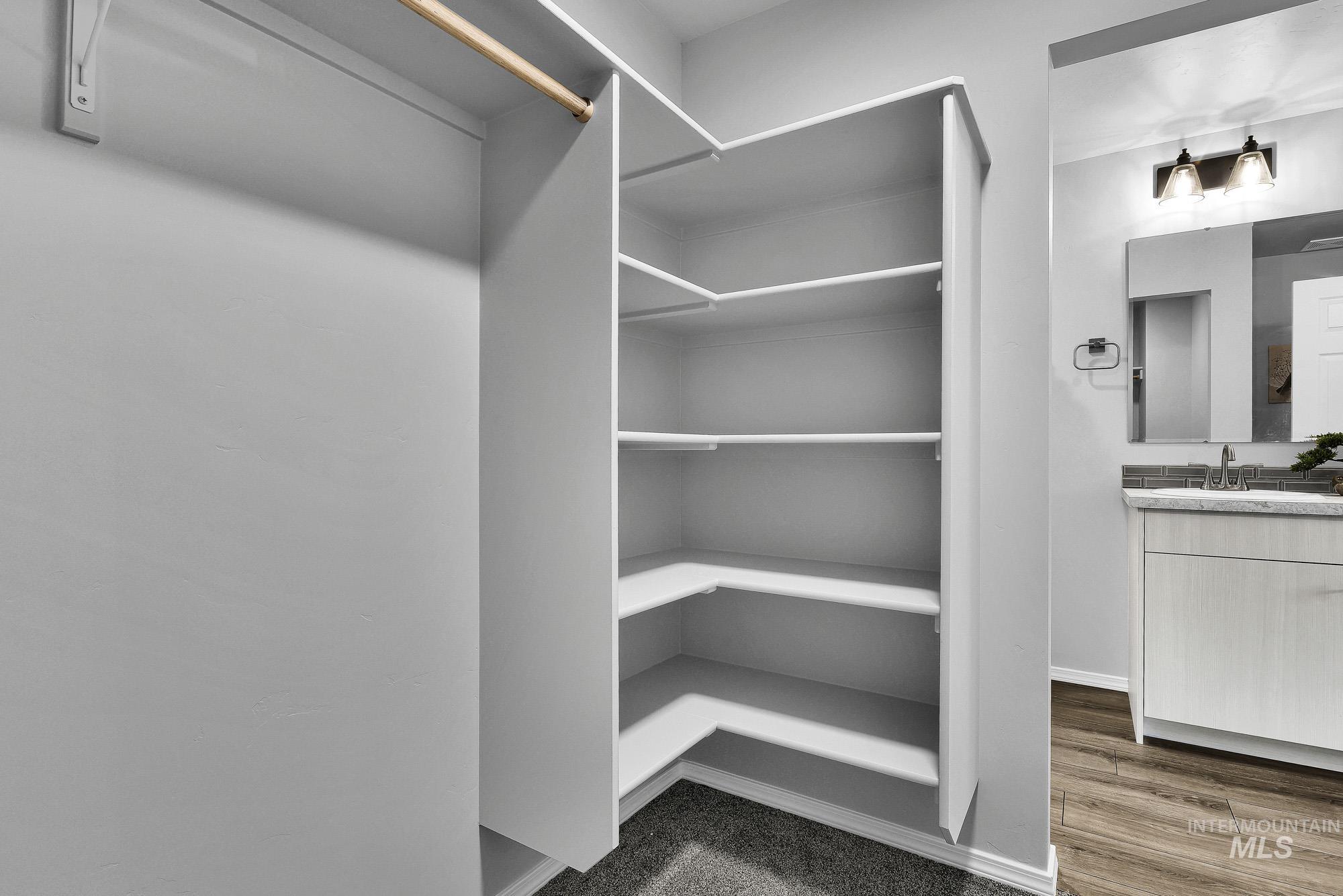 1870 N Thunderbolt St, Mountain Home, Idaho 83647, 3 Bedrooms, 2 Bathrooms, Residential For Sale, Price $352,000,MLS 98985872