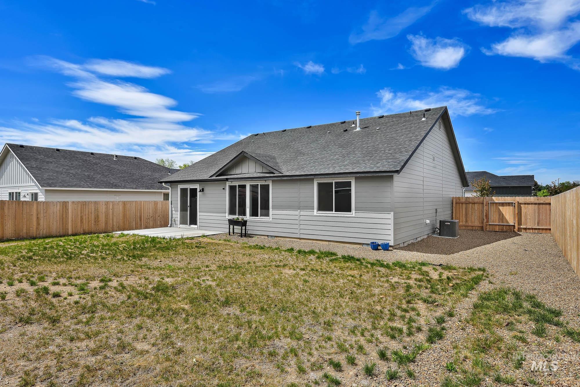 1870 N Thunderbolt St, Mountain Home, Idaho 83647, 3 Bedrooms, 2 Bathrooms, Residential For Sale, Price $352,000,MLS 98985872