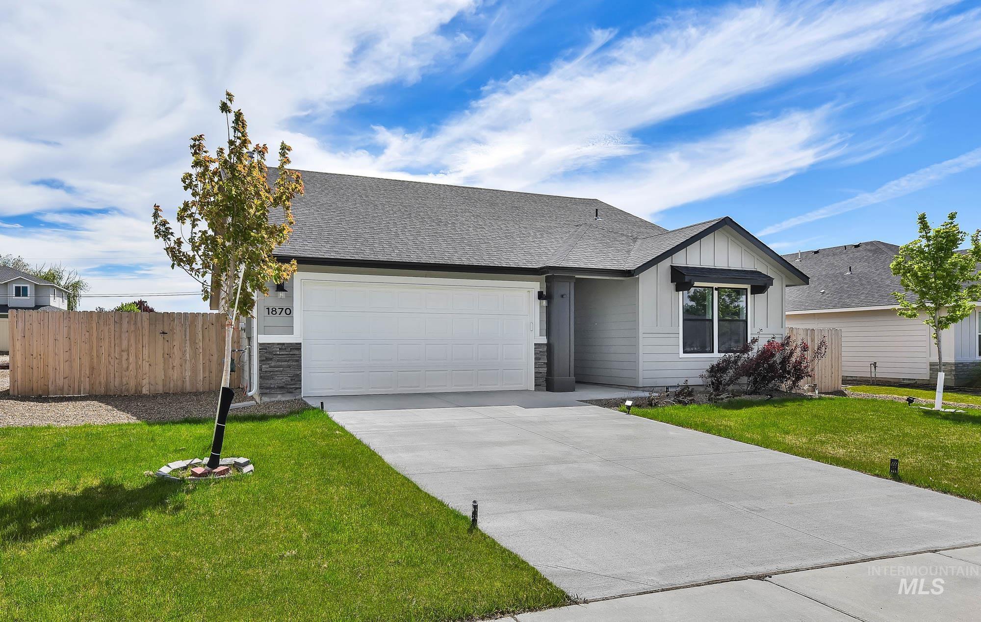 1870 N Thunderbolt St, Mountain Home, Idaho 83647, 3 Bedrooms, 2 Bathrooms, Residential For Sale, Price $352,000,MLS 98985872
