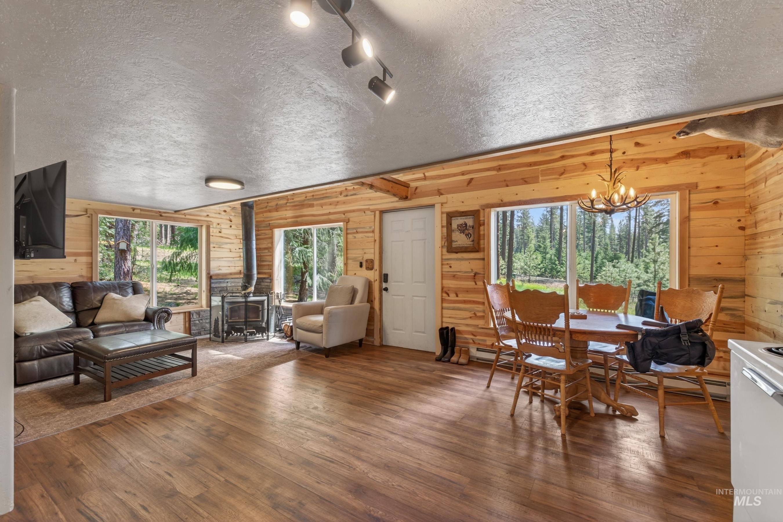2903 Bear Paw Court, New Meadows, Idaho 83654, 2 Bedrooms, 1 Bathroom, Residential For Sale, Price $499,900,MLS 98985875