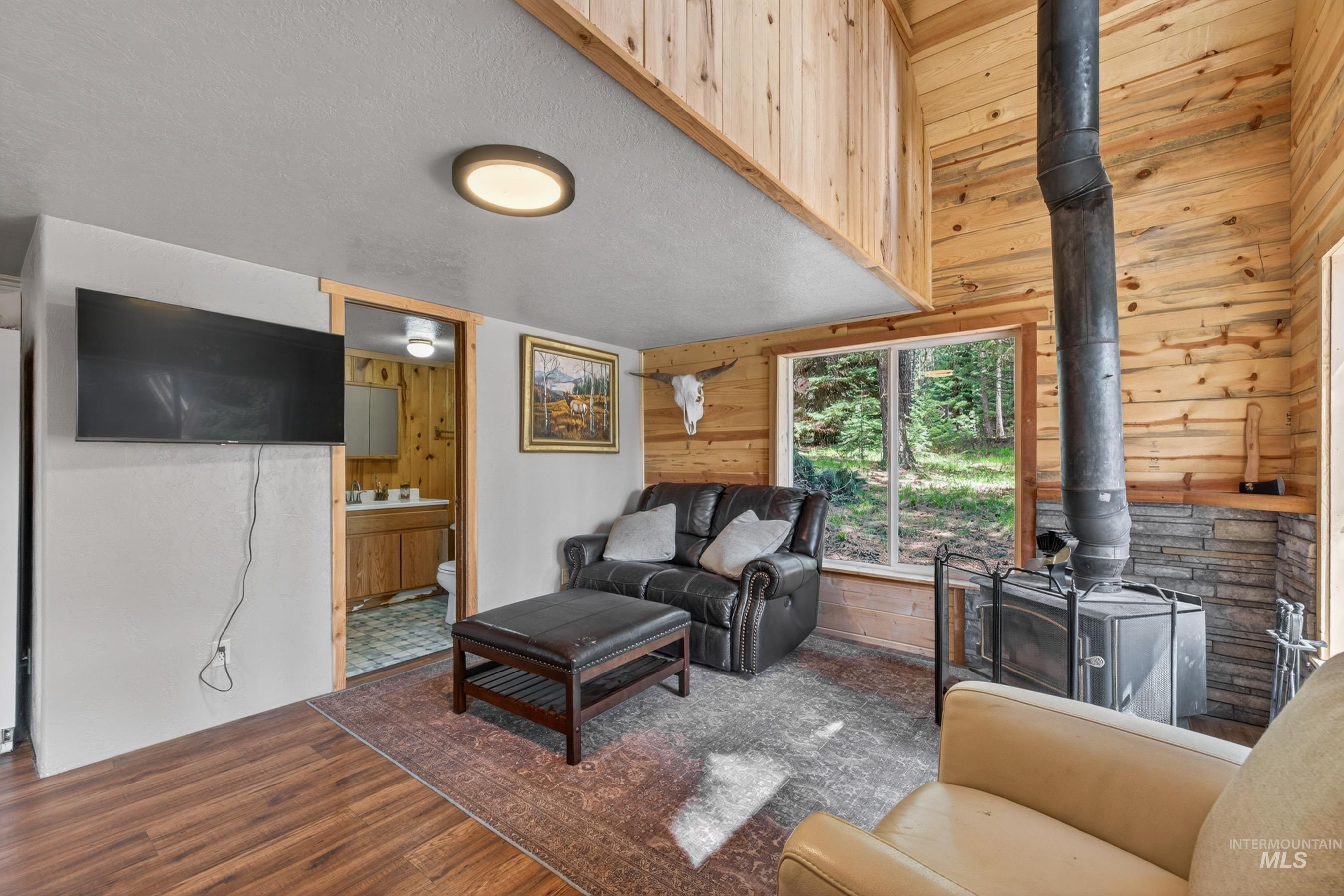 2903 Bear Paw Court, New Meadows, Idaho 83654, 2 Bedrooms, 1 Bathroom, Residential For Sale, Price $499,900,MLS 98985875