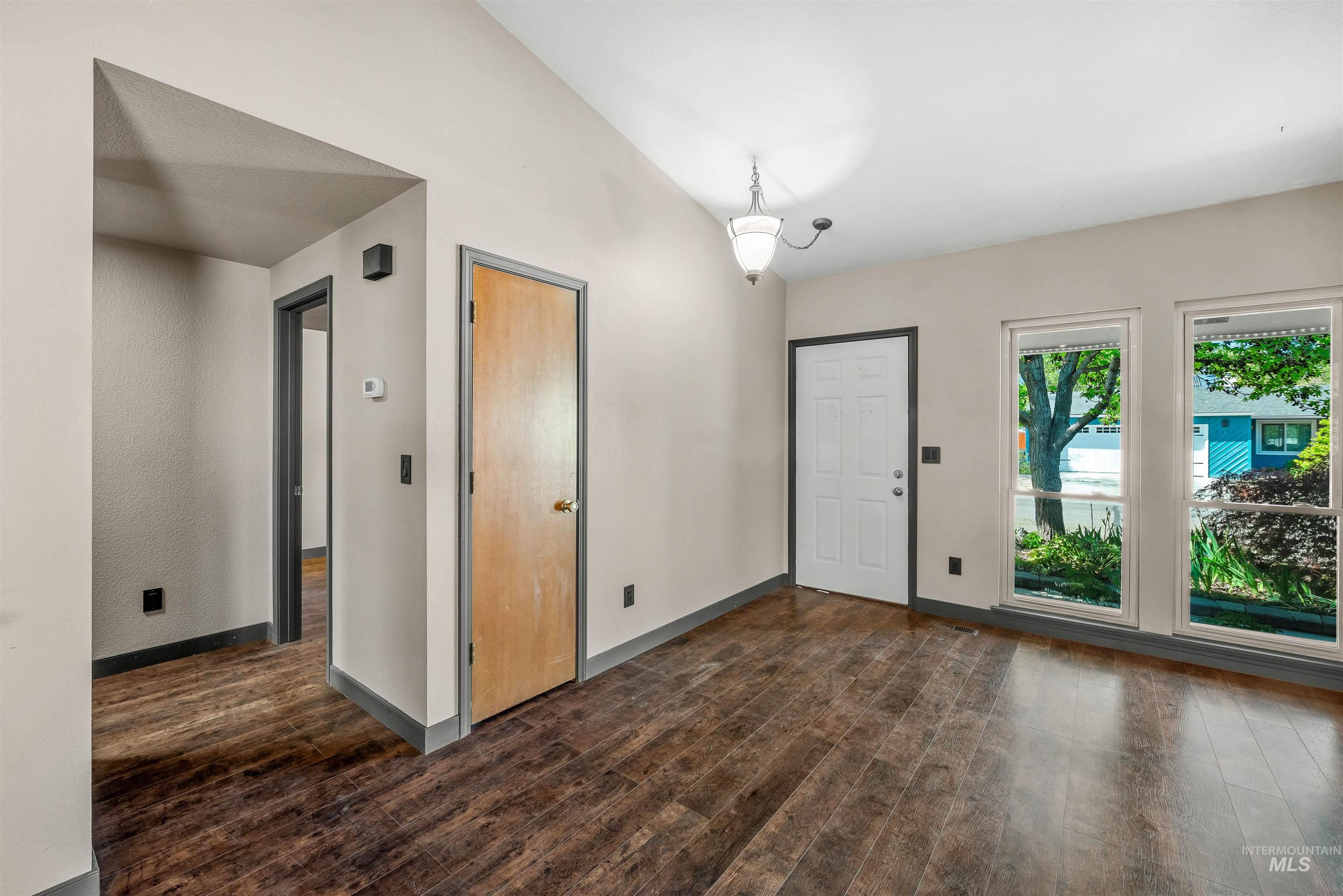 5775 W Lucky St, Boise, Idaho 83703, 2 Bedrooms, 1 Bathroom, Residential For Sale, Price $349,900,MLS 98985877