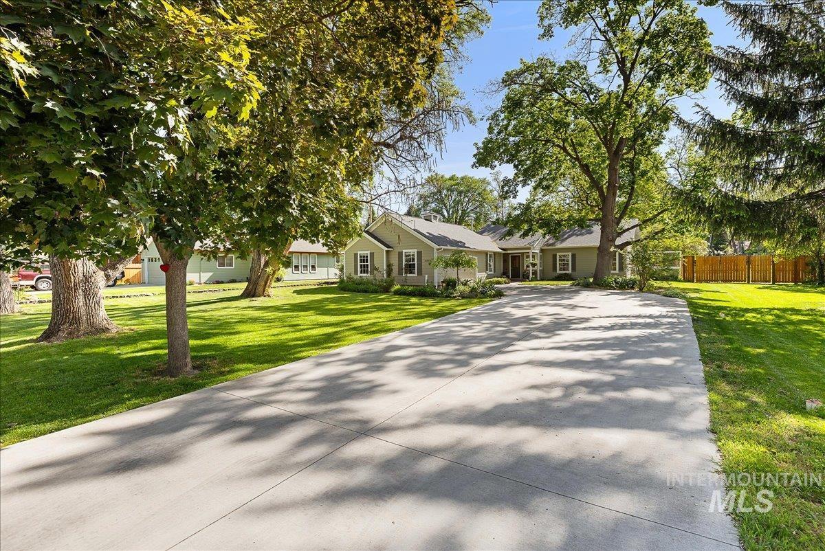 3602 N Tamarack Dr, Boise, Idaho 83703-4552, 3 Bedrooms, 2 Bathrooms, Residential For Sale, Price $925,000,MLS 98985880