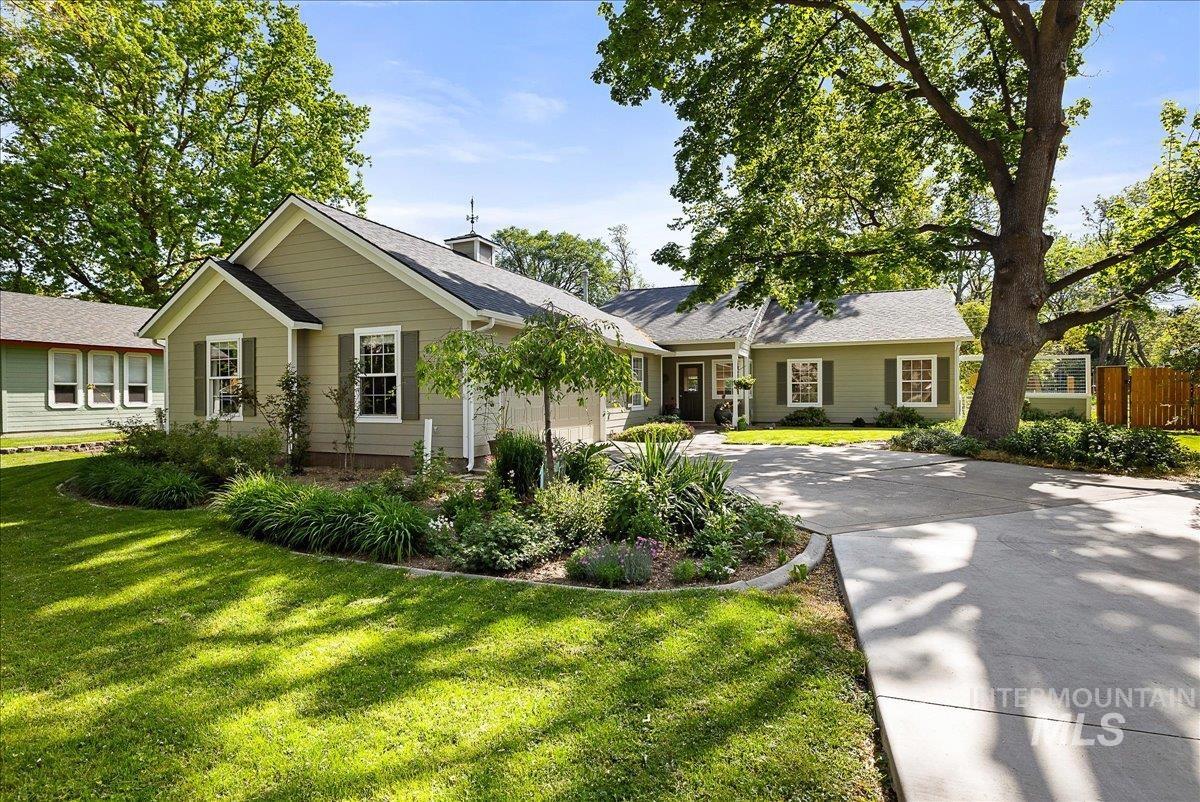 3602 N Tamarack Dr, Boise, Idaho 83703-4552, 3 Bedrooms, 2 Bathrooms, Residential For Sale, Price $925,000,MLS 98985880