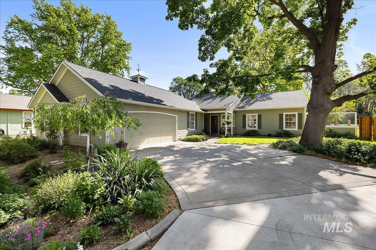 3602 N Tamarack Dr, Boise, Idaho 83703-4552, 3 Bedrooms, 2 Bathrooms, Residential For Sale, Price $925,000,MLS 98985880