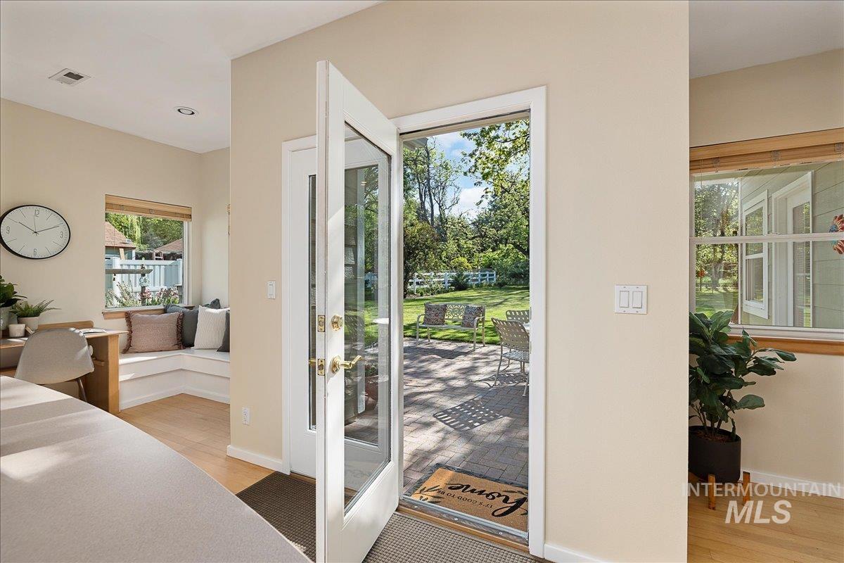 3602 N Tamarack Dr, Boise, Idaho 83703-4552, 3 Bedrooms, 2 Bathrooms, Residential For Sale, Price $925,000,MLS 98985880