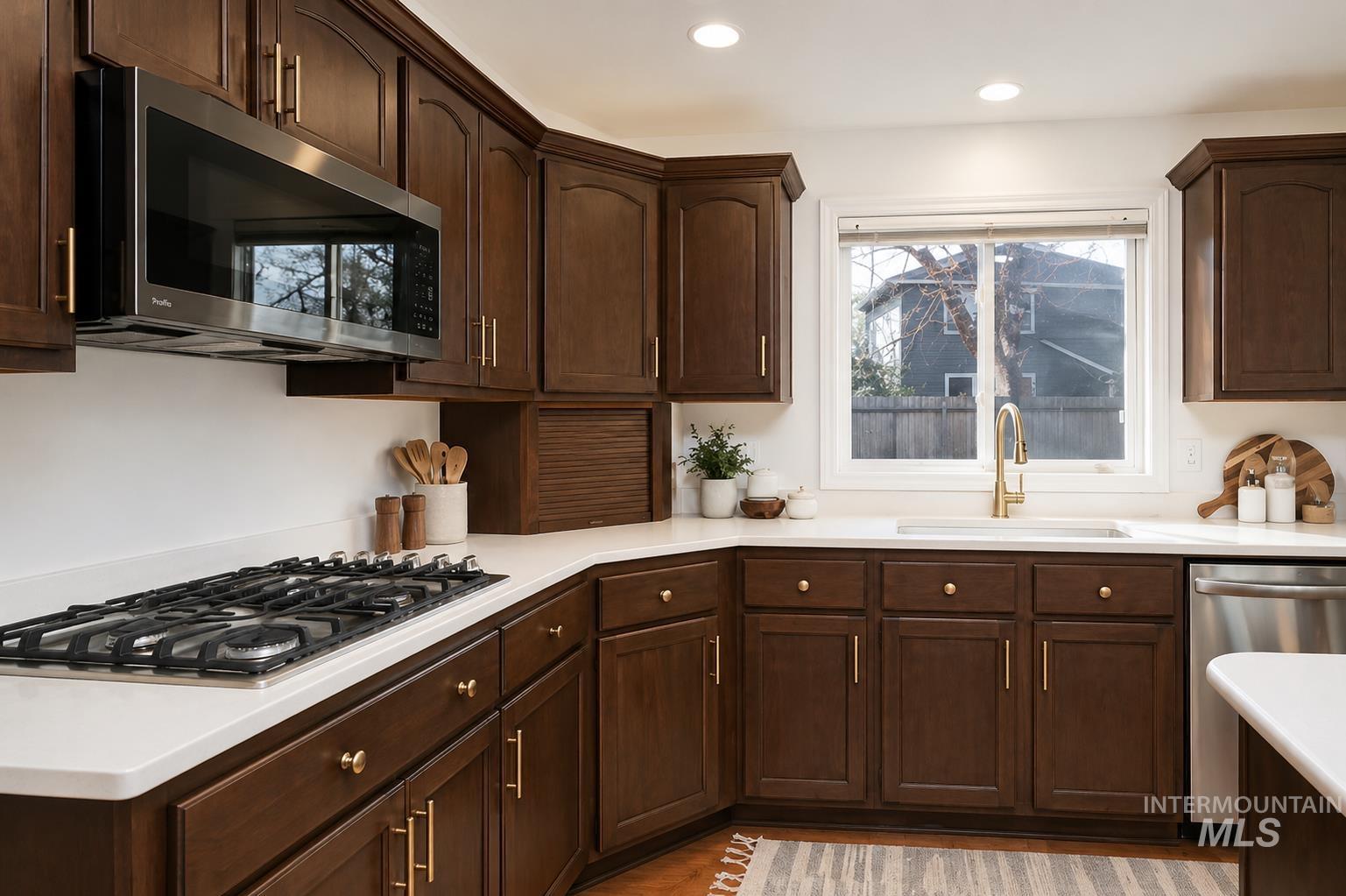 8037 W Innsbrook Ct, Boise, Idaho 83704, 3 Bedrooms, 3 Bathrooms, Residential For Sale, Price $689,900,MLS 98985882