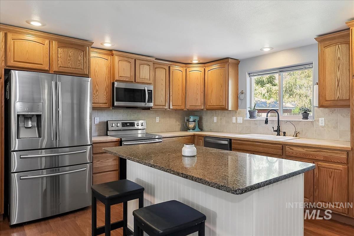 1803 Poplar St, Caldwell, Idaho 83605, 4 Bedrooms, 2 Bathrooms, Residential For Sale, Price $477,700, 98985883