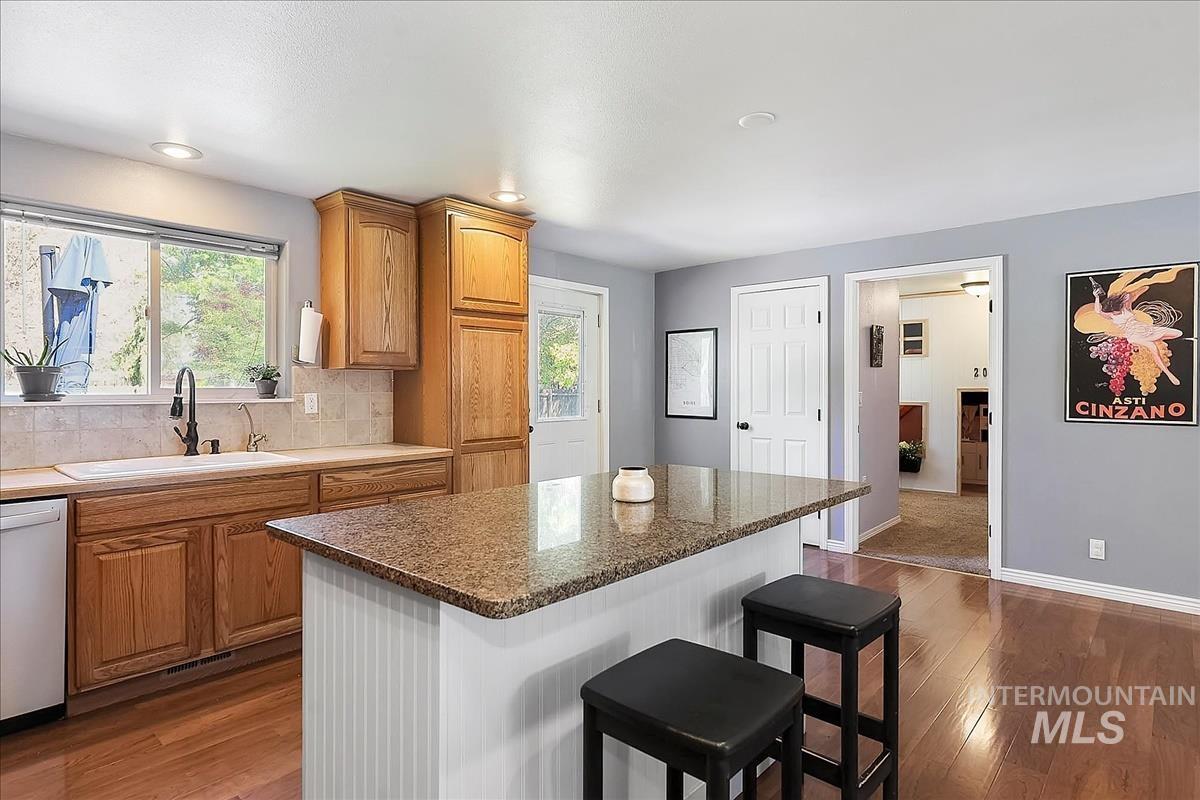 1803 Poplar St, Caldwell, Idaho 83605, 4 Bedrooms, 2 Bathrooms, Residential For Sale, Price $477,700,MLS 98985883