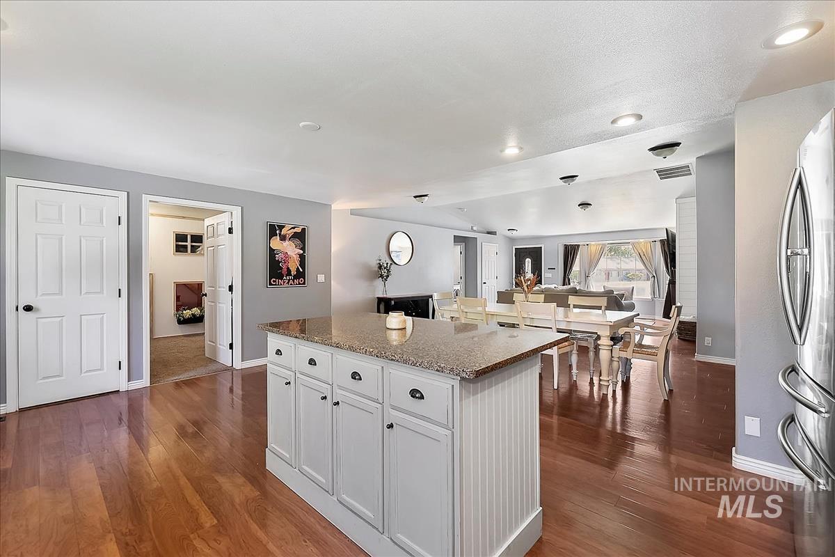 1803 Poplar St, Caldwell, Idaho 83605, 4 Bedrooms, 2 Bathrooms, Residential For Sale, Price $477,700, 98985883