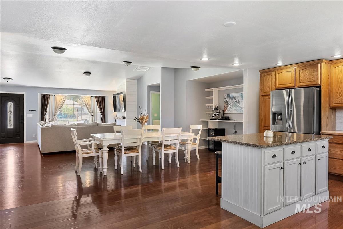 1803 Poplar St, Caldwell, Idaho 83605, 4 Bedrooms, 2 Bathrooms, Residential For Sale, Price $477,700, 98985883