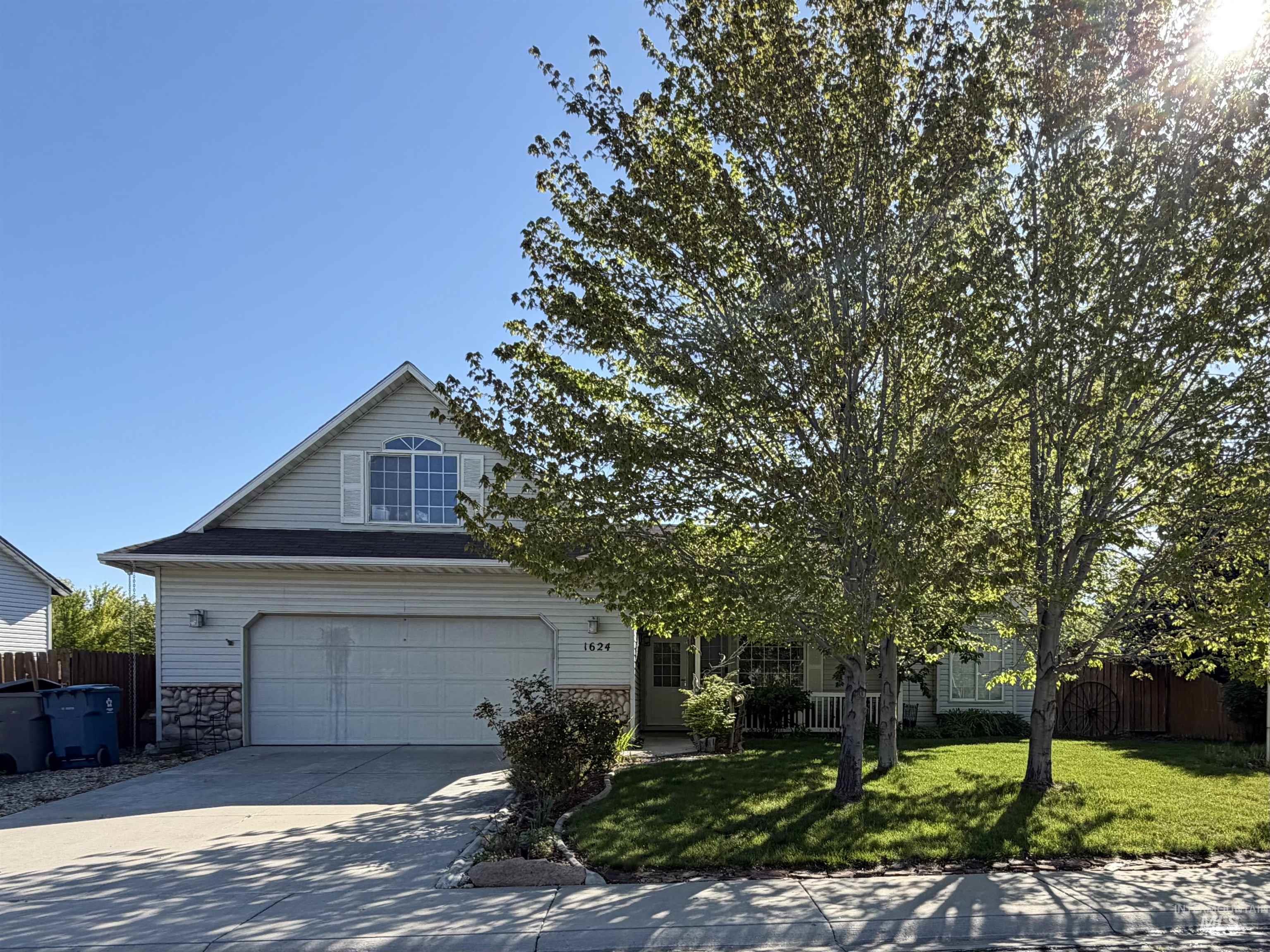 1624 S Boundary St, Nampa, Idaho 83686, 3 Bedrooms, 2 Bathrooms, Residential For Sale, Price $335,000,MLS 98985884