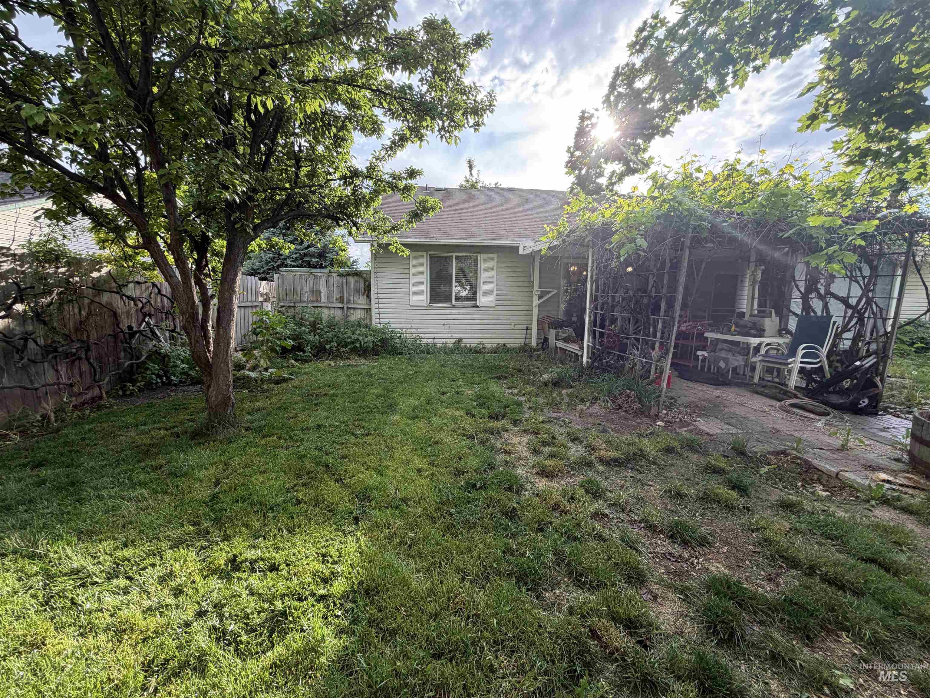 1624 S Boundary St, Nampa, Idaho 83686, 3 Bedrooms, 2 Bathrooms, Residential For Sale, Price $335,000,MLS 98985884
