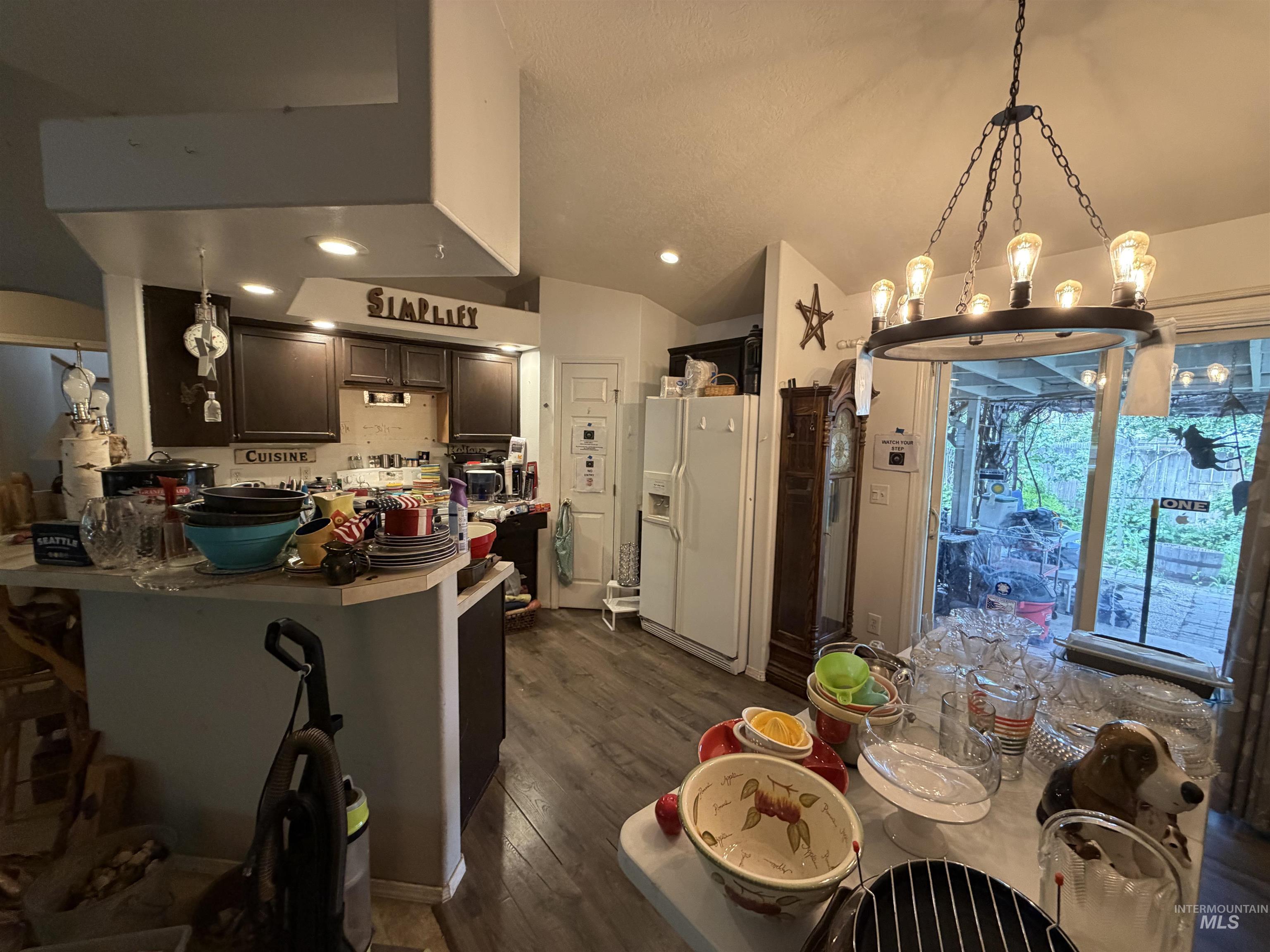 1624 S Boundary St, Nampa, Idaho 83686, 3 Bedrooms, 2 Bathrooms, Residential For Sale, Price $335,000,MLS 98985884