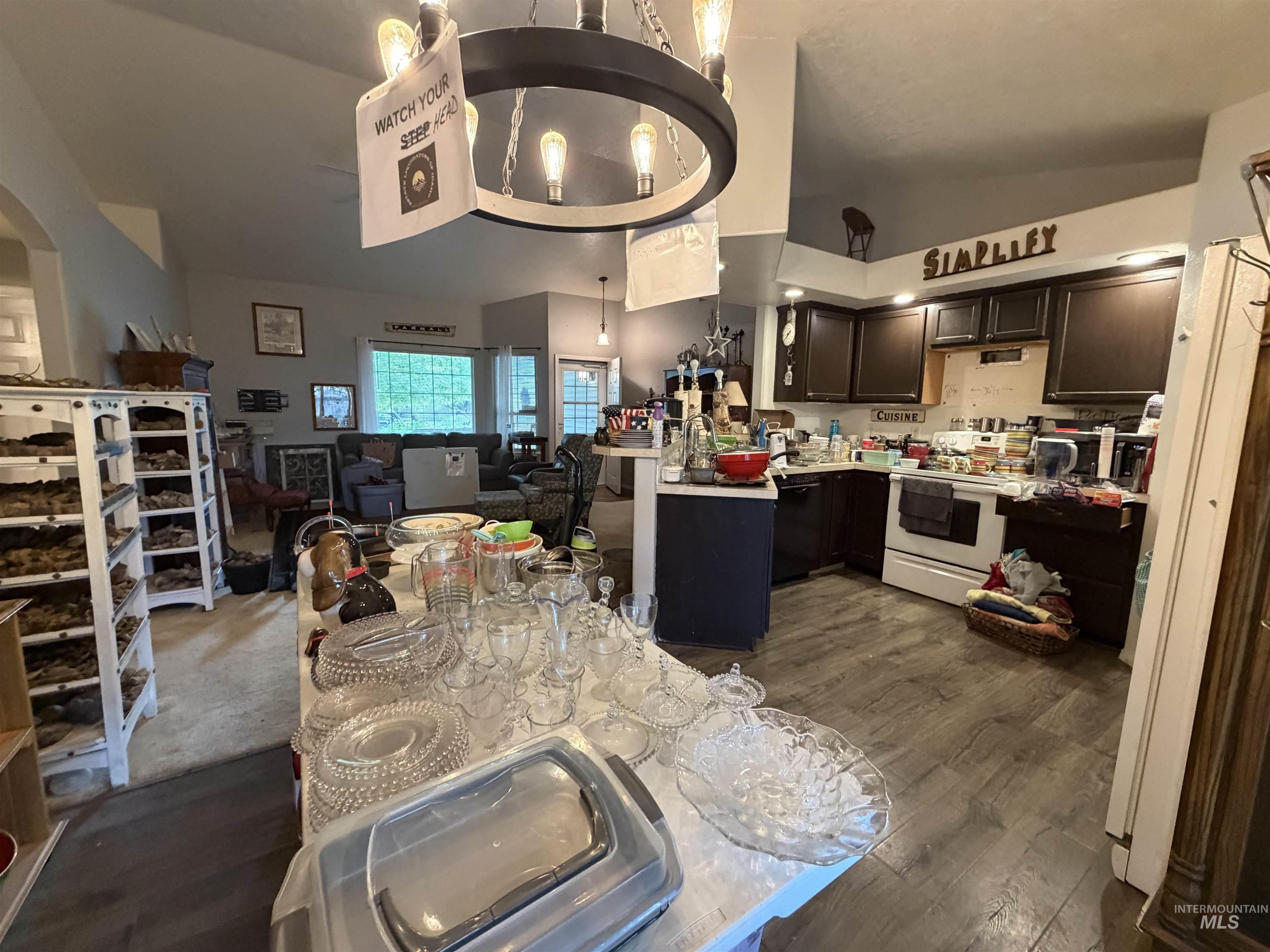 1624 S Boundary St, Nampa, Idaho 83686, 3 Bedrooms, 2 Bathrooms, Residential For Sale, Price $335,000,MLS 98985884