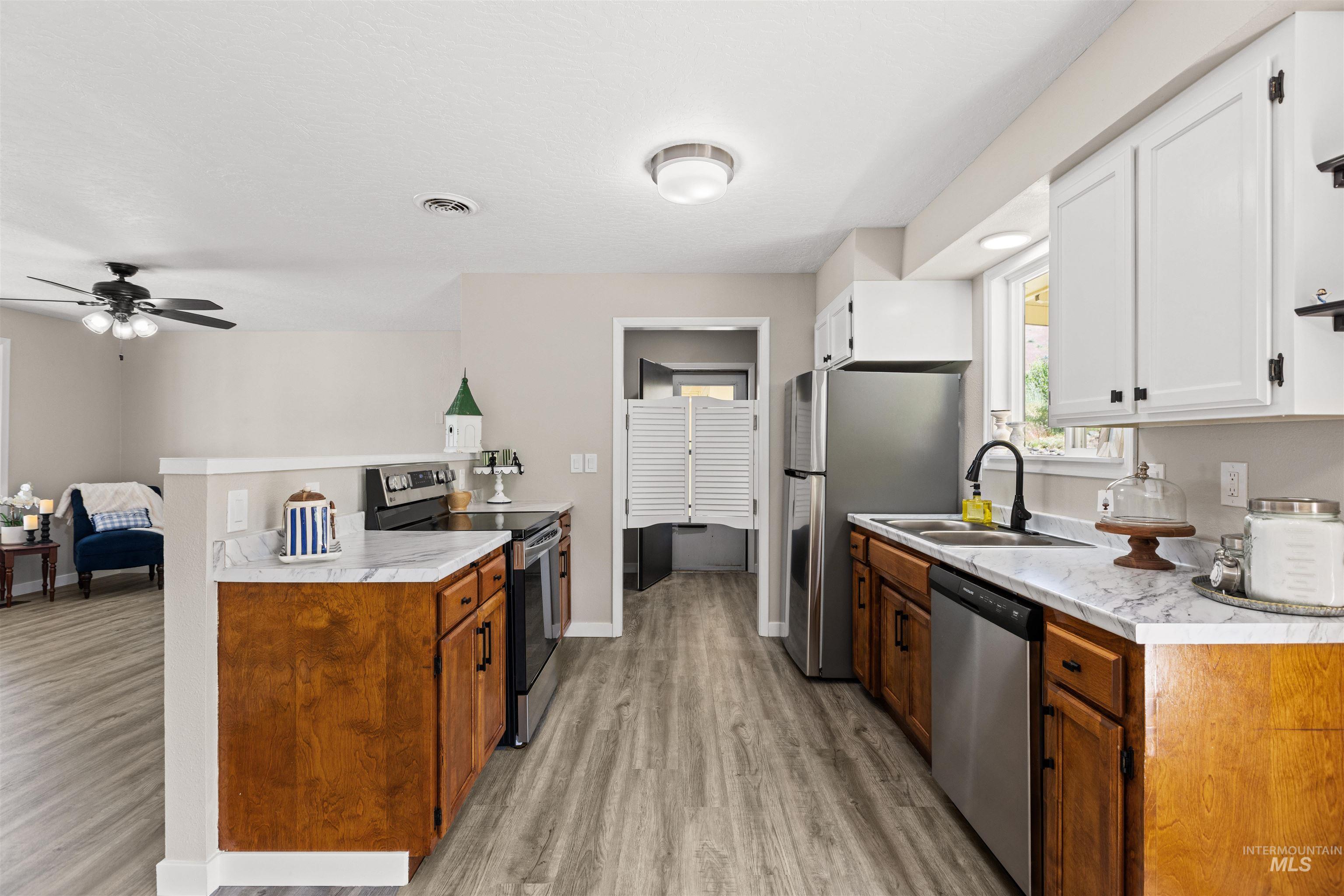 12184 Hill Rd, Payette, Idaho 83616, 3 Bedrooms, 1 Bathroom, Residential For Sale, Price $475,000, 98985887
