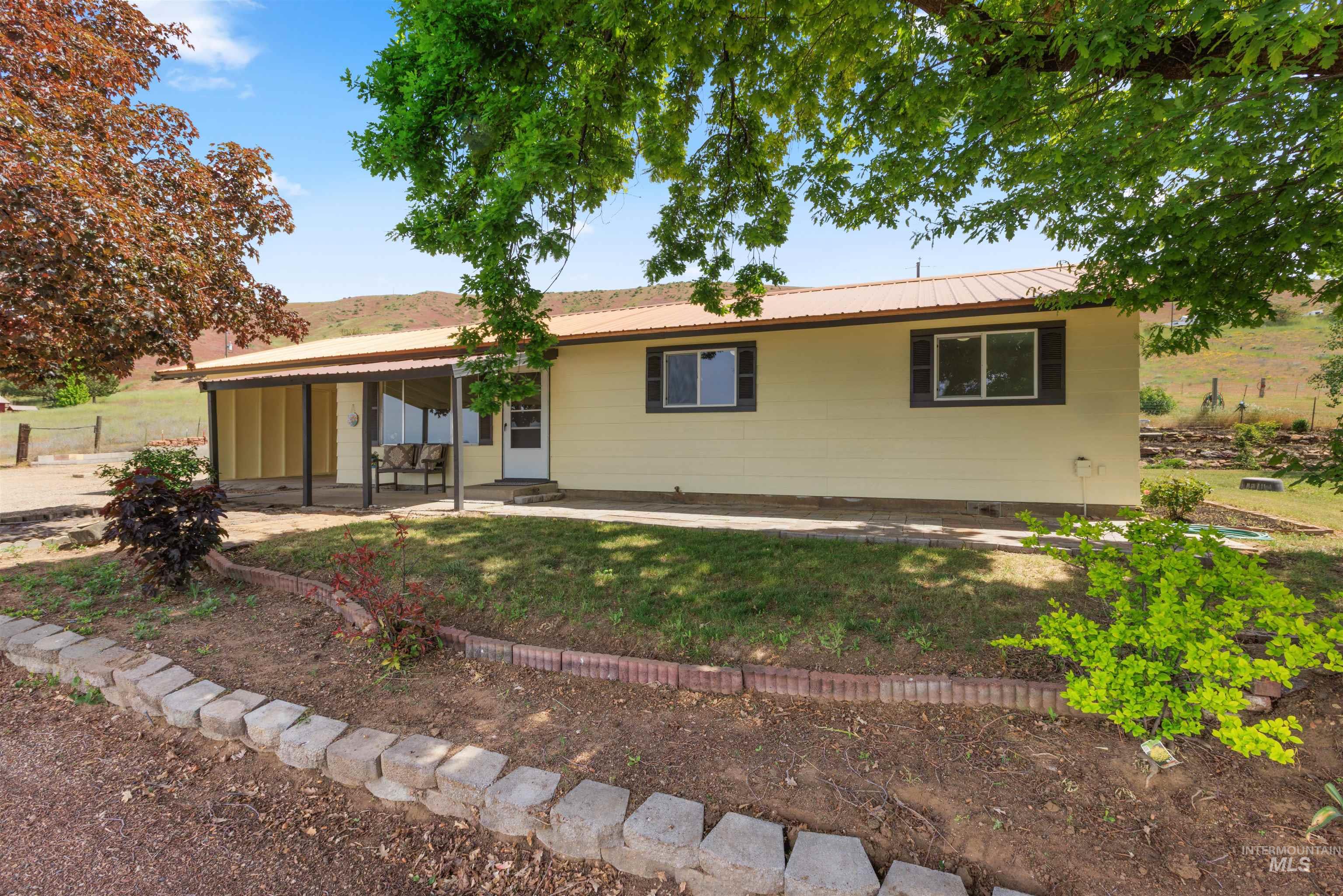 12184 Hill Rd, Payette, Idaho 83616, 3 Bedrooms, 1 Bathroom, Residential For Sale, Price $475,000, 98985887