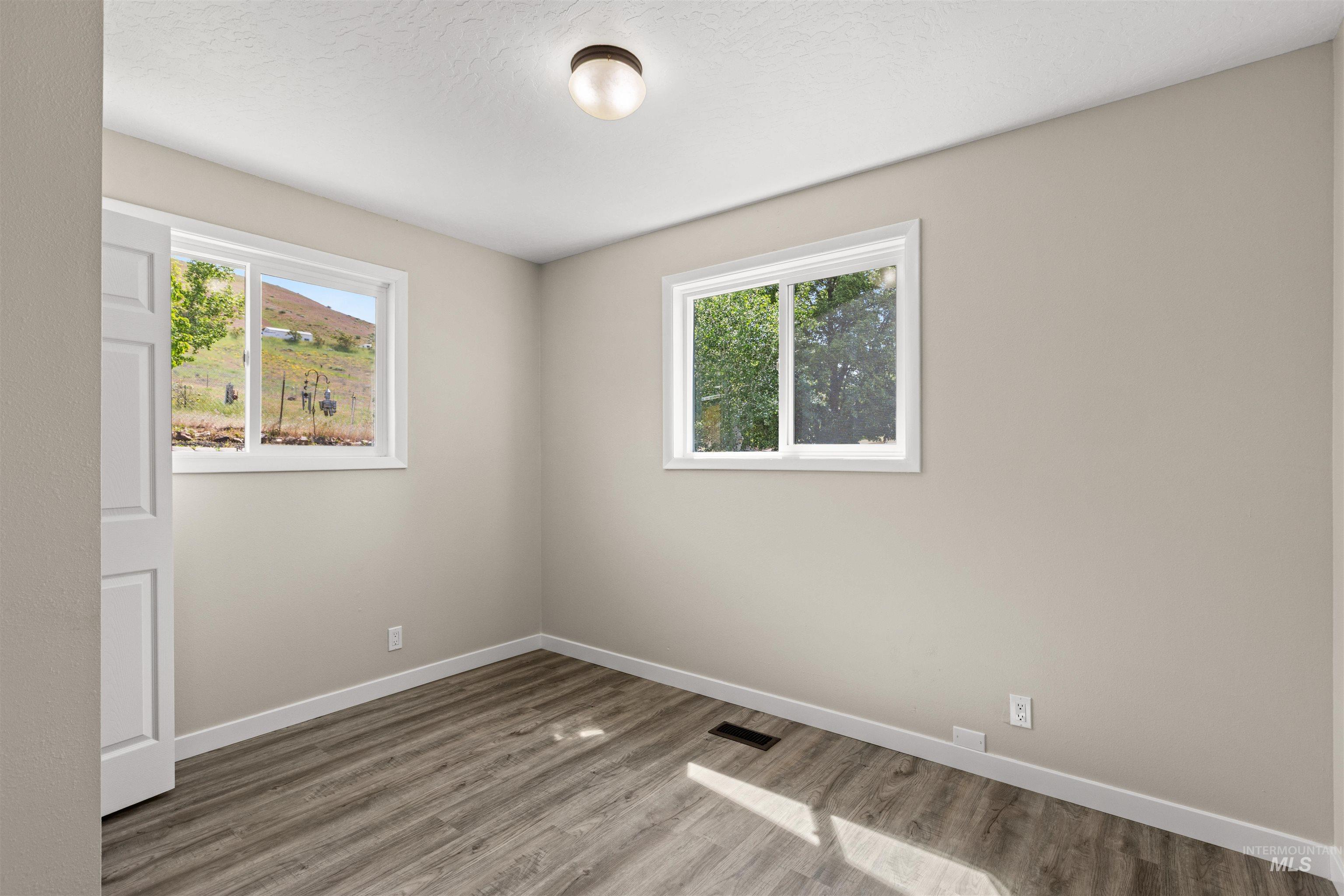12184 Hill Rd, Payette, Idaho 83616, 3 Bedrooms, 1 Bathroom, Residential For Sale, Price $475,000, 98985887