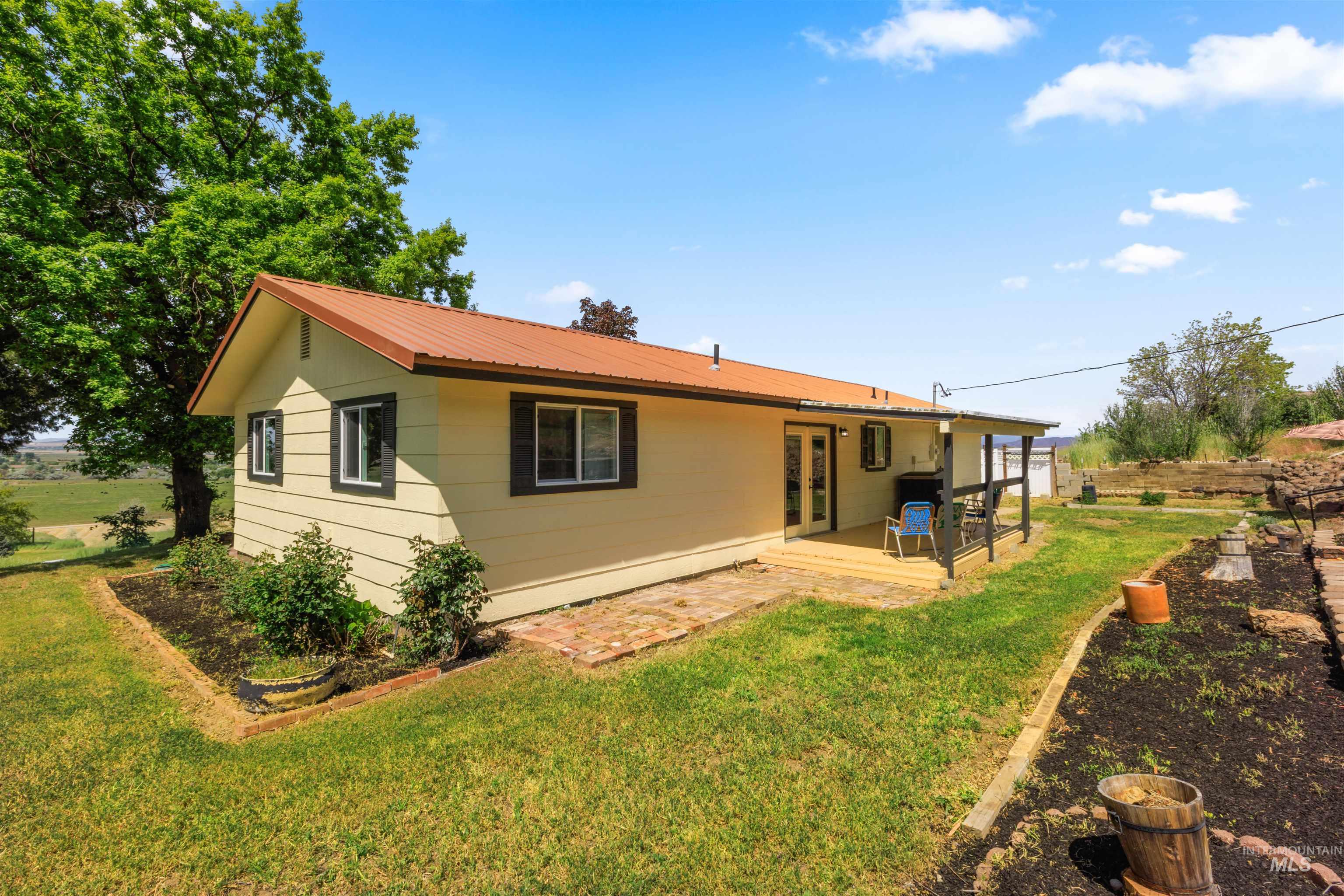 12184 Hill Rd, Payette, Idaho 83616, 3 Bedrooms, 1 Bathroom, Residential For Sale, Price $475,000, 98985887