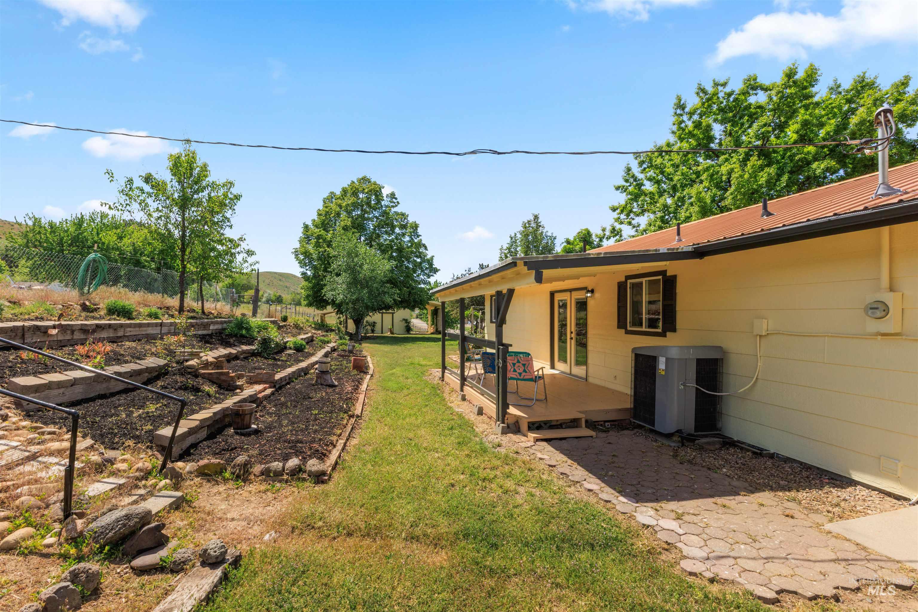 12184 Hill Rd, Payette, Idaho 83616, 3 Bedrooms, 1 Bathroom, Residential For Sale, Price $475,000, 98985887