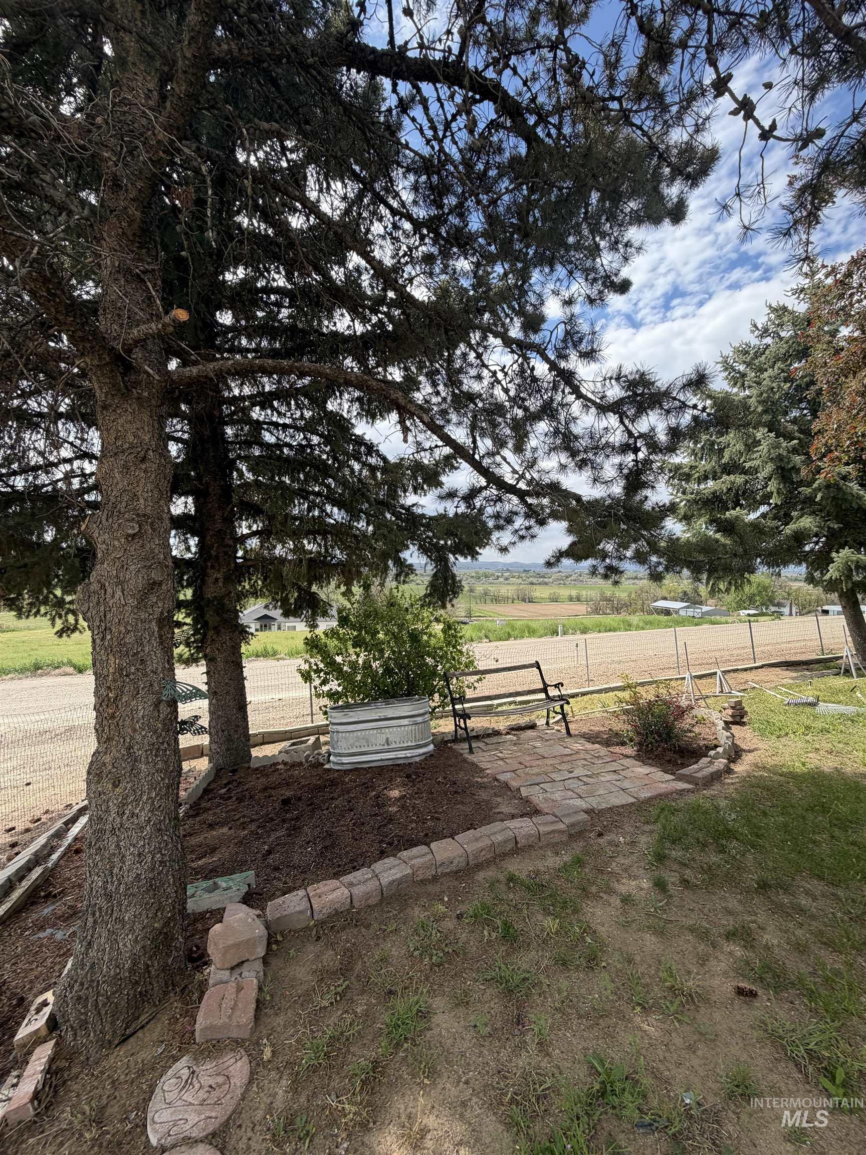 12184 Hill Rd, Payette, Idaho 83616, 3 Bedrooms, 1 Bathroom, Residential For Sale, Price $475,000, 98985887