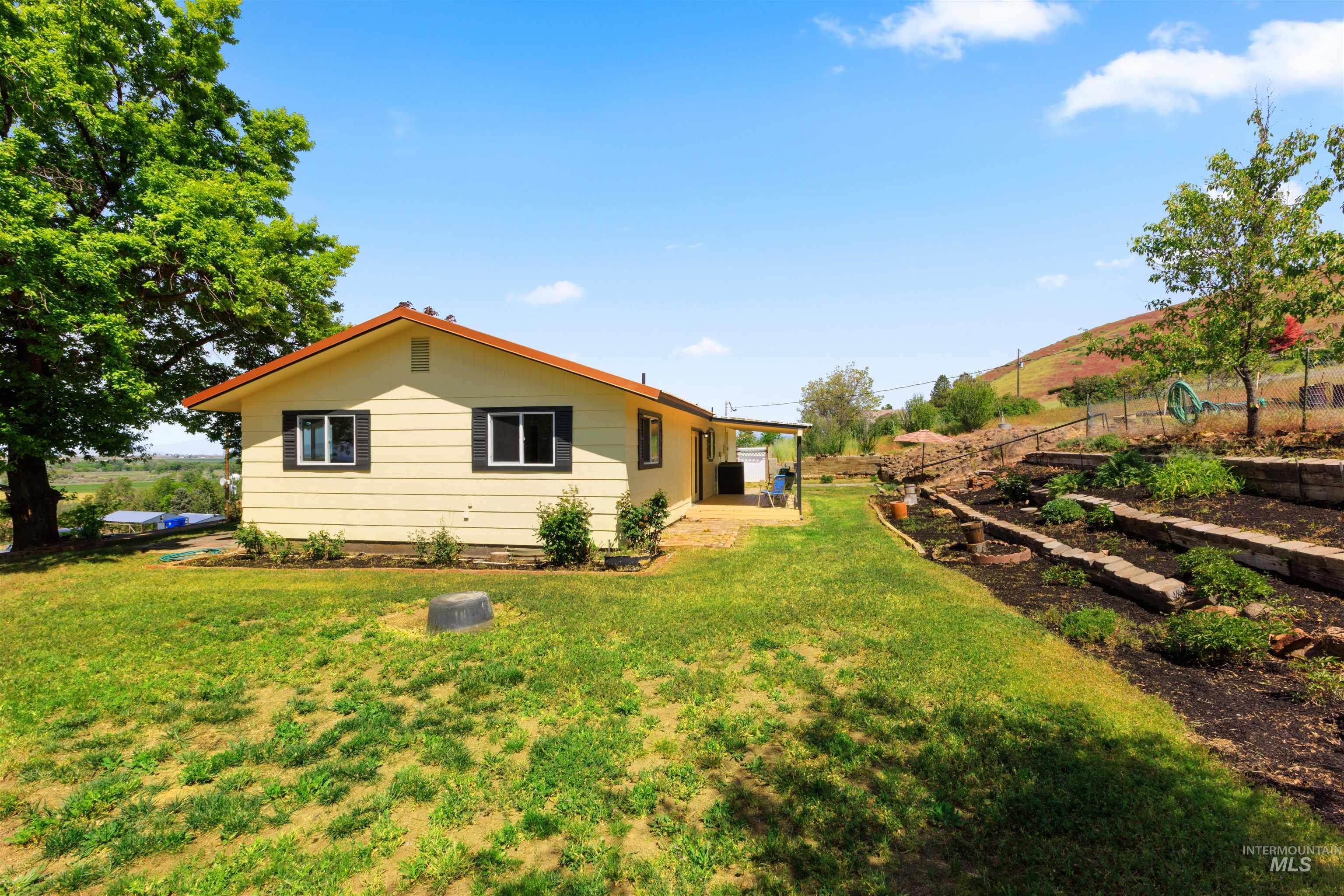 12184 Hill Rd, Payette, Idaho 83616, 3 Bedrooms, 1 Bathroom, Residential For Sale, Price $475,000, 98985887