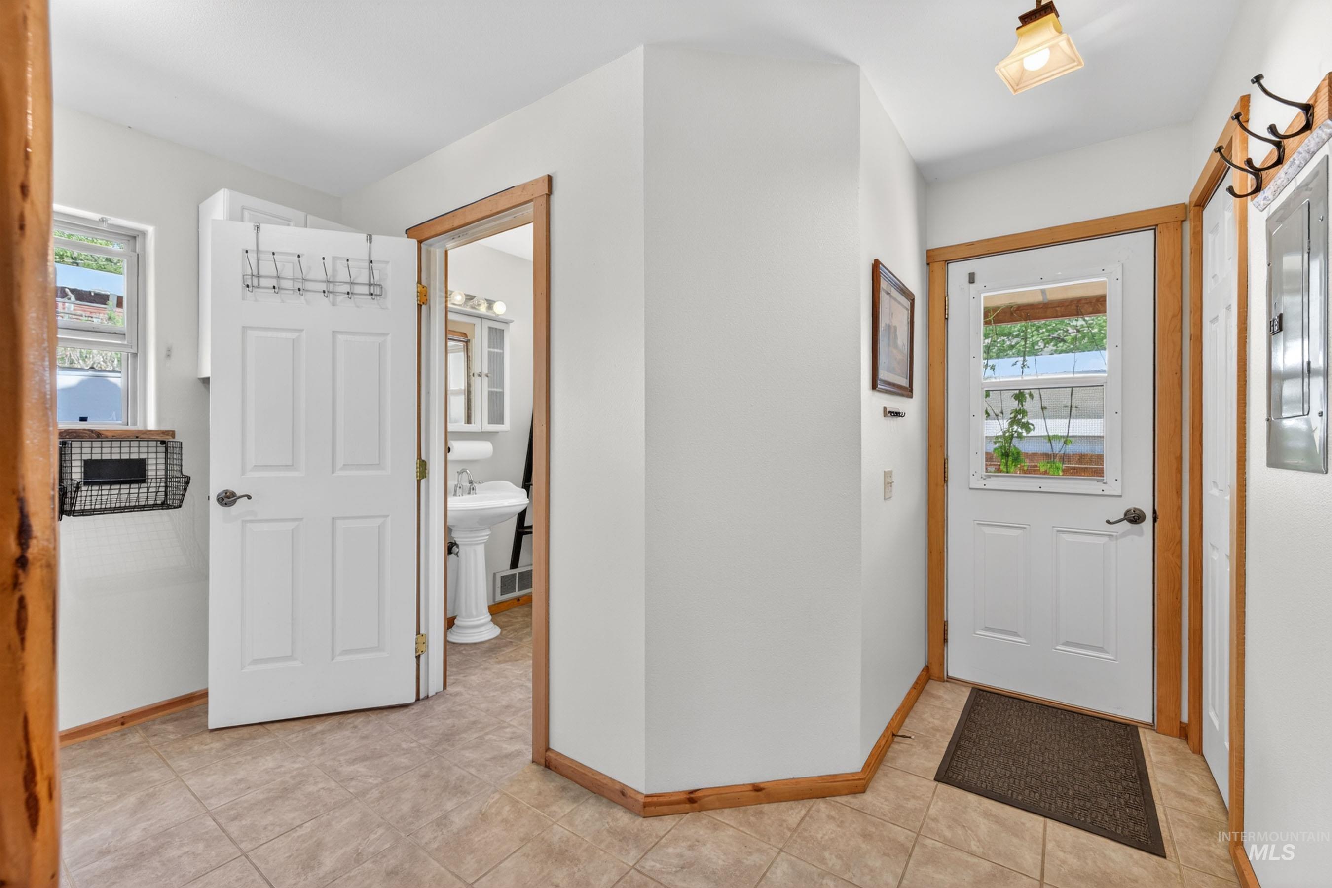 132 Heath Drive, Riggins, Idaho 83549, 2 Bedrooms, 2 Bathrooms, Residential For Sale, Price $389,000, 98985888