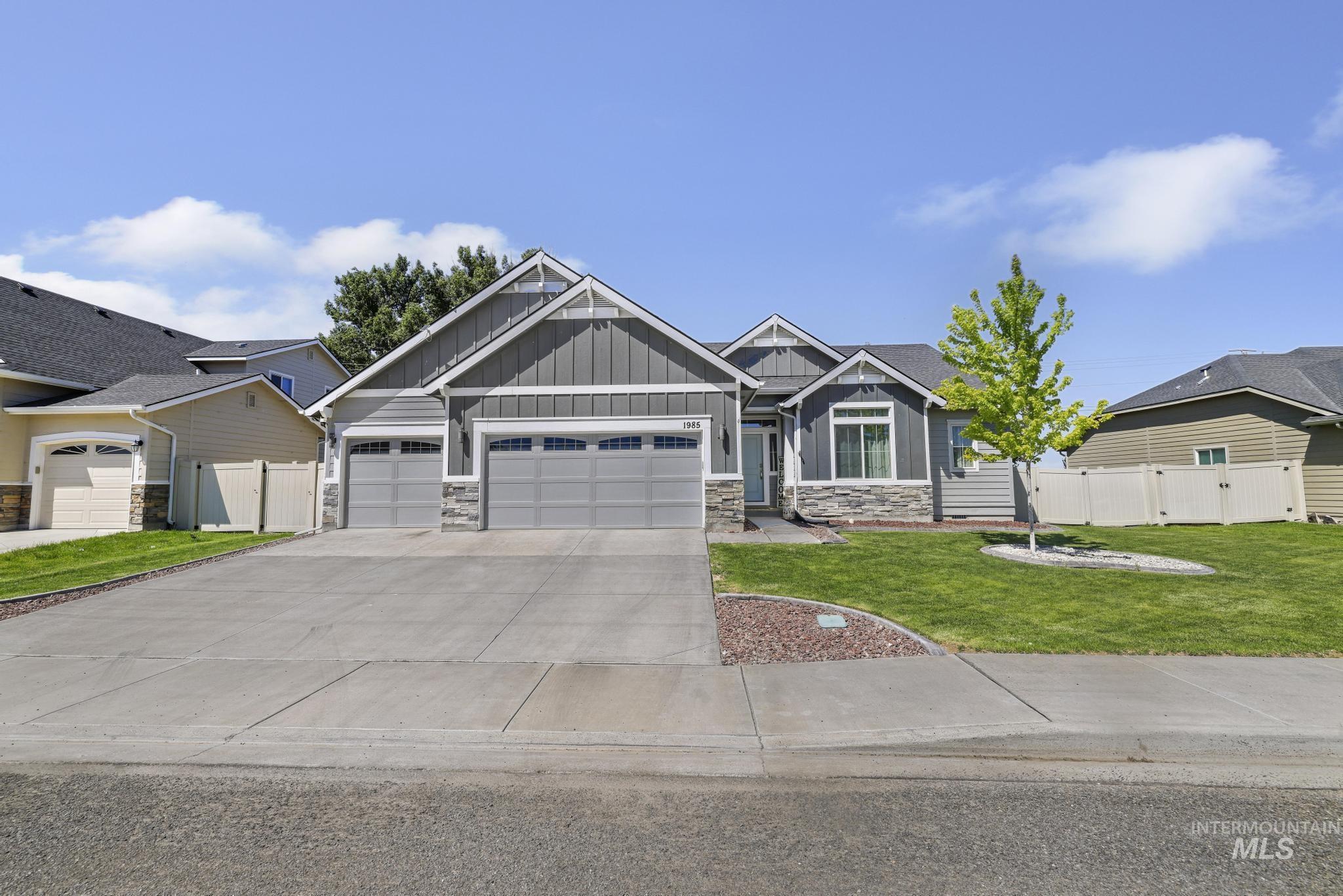 1985 Moose Street, Twin Falls, Idaho 83301, 4 Bedrooms, 2 Bathrooms, Residential For Sale, Price $460,000, 98985890