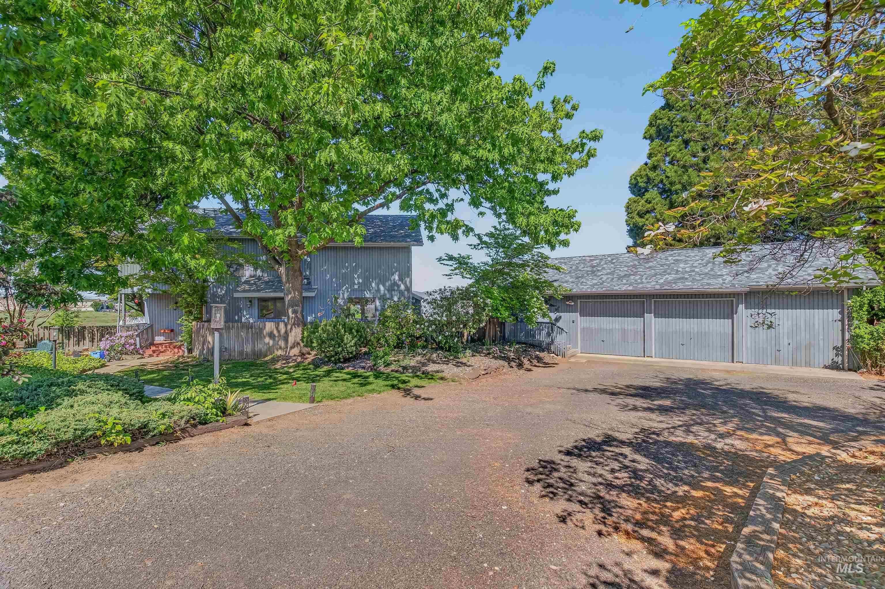 2720 6th Street, Lewiston, Idaho 83501, 3 Bedrooms, 2.5 Bathrooms, Residential For Sale, Price $799,800,MLS 98985891
