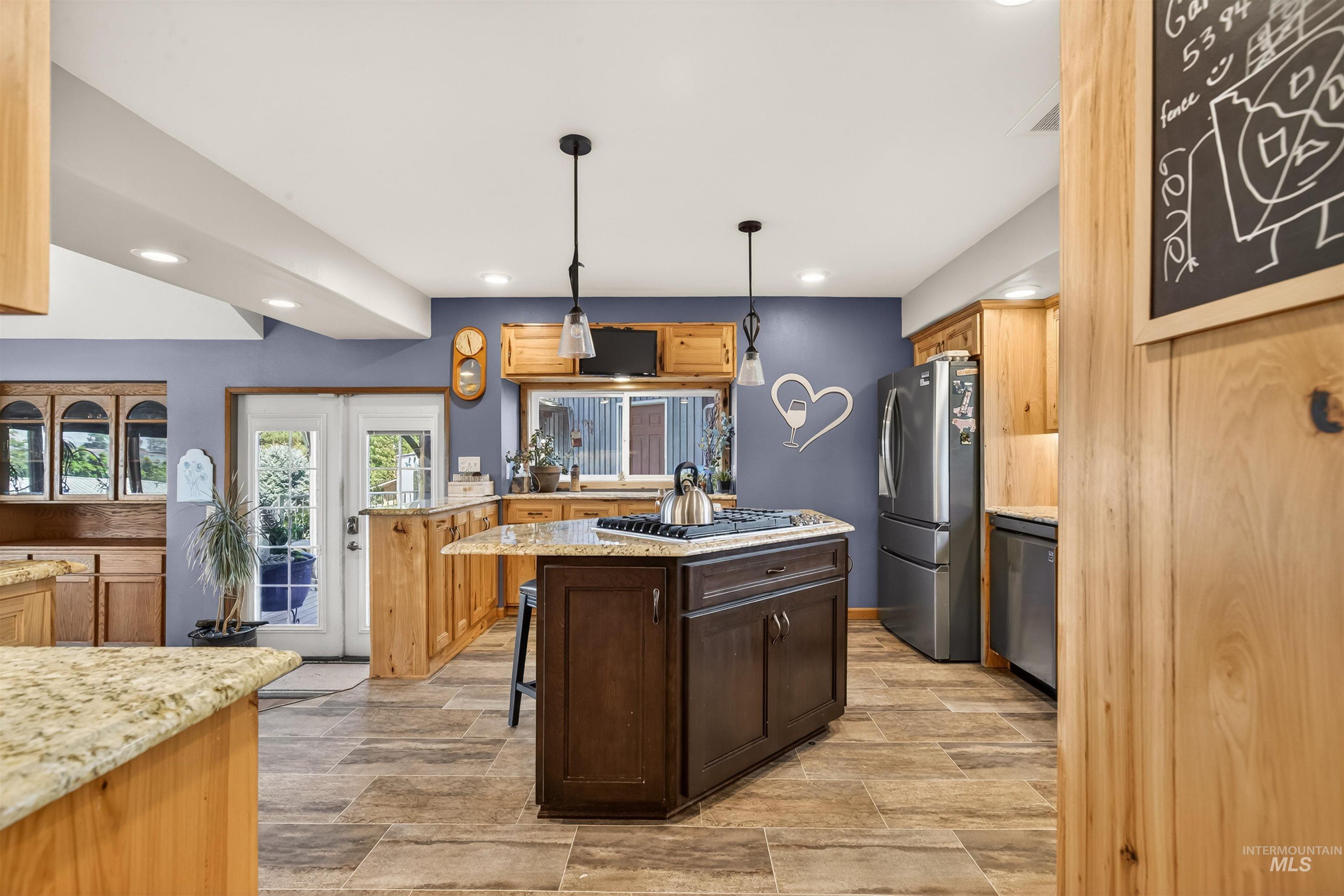 2720 6th Street, Lewiston, Idaho 83501, 3 Bedrooms, 2.5 Bathrooms, Residential For Sale, Price $799,800,MLS 98985891