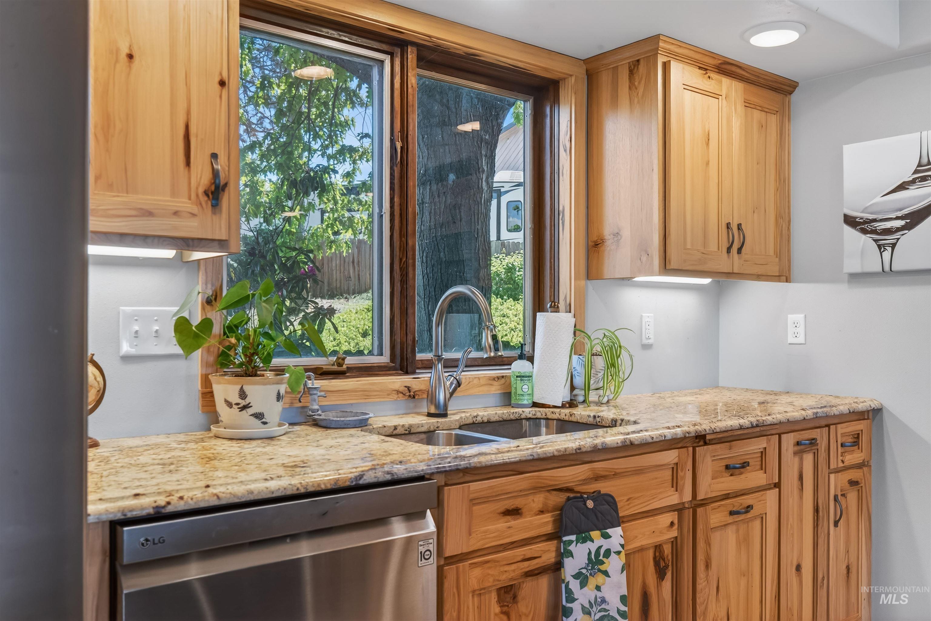 2720 6th Street, Lewiston, Idaho 83501, 3 Bedrooms, 2.5 Bathrooms, Residential For Sale, Price $799,800,MLS 98985891