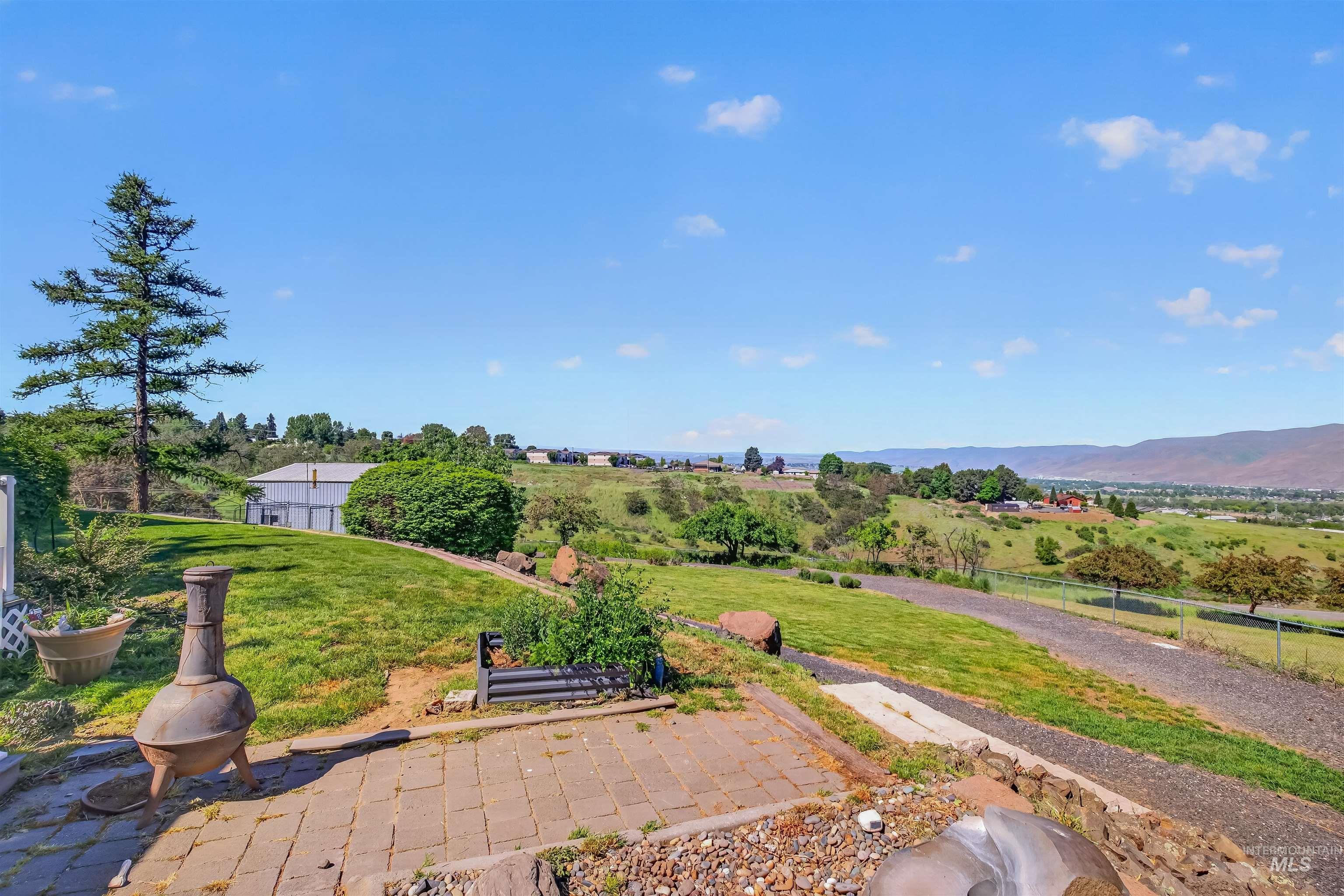 2720 6th Street, Lewiston, Idaho 83501, 3 Bedrooms, 2.5 Bathrooms, Residential For Sale, Price $799,800,MLS 98985891
