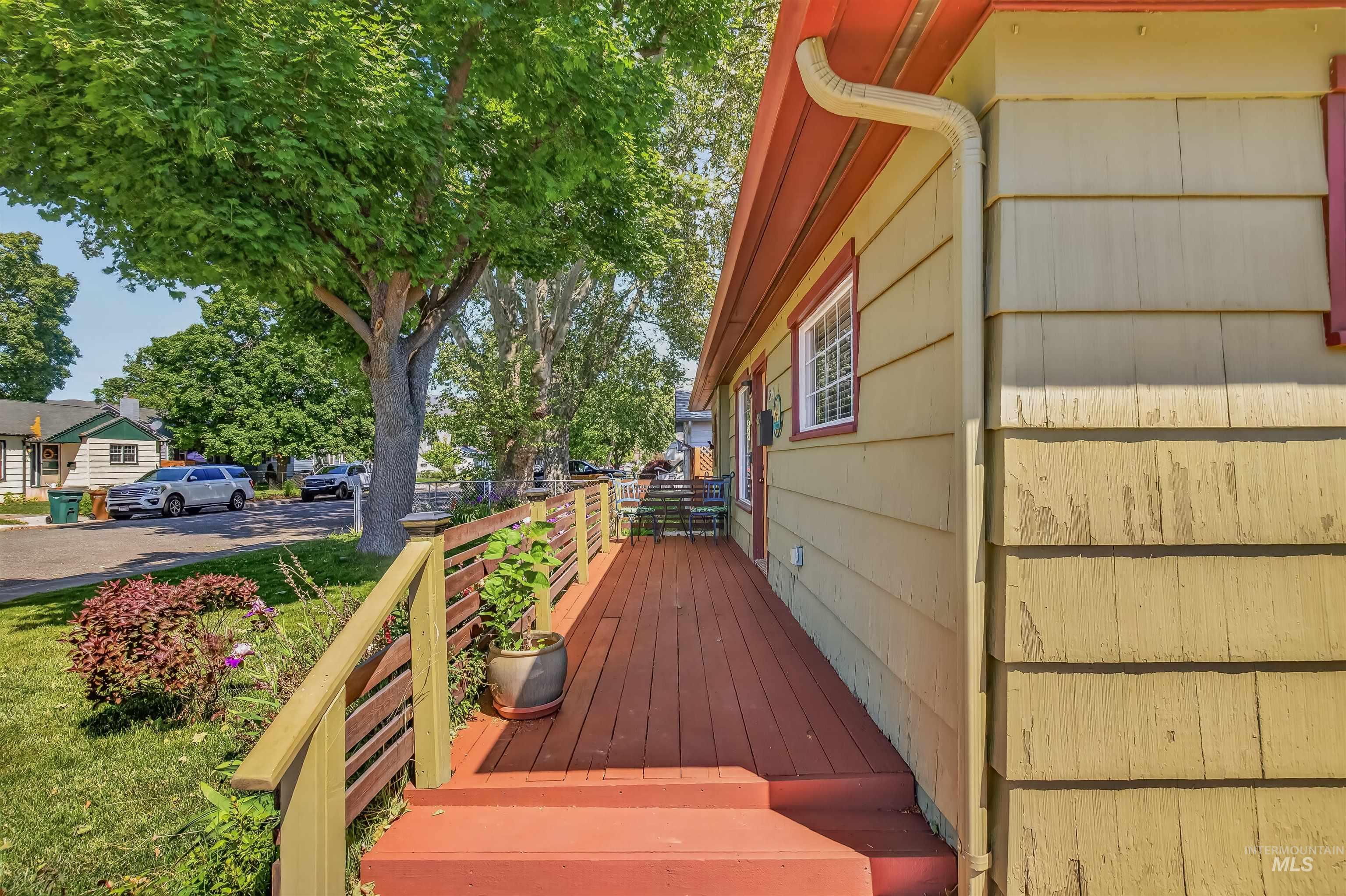 1241 5th Street, Clarkston, Washington 99403, 4 Bedrooms, 3 Bathrooms, Residential For Sale, Price $429,000, 98985894