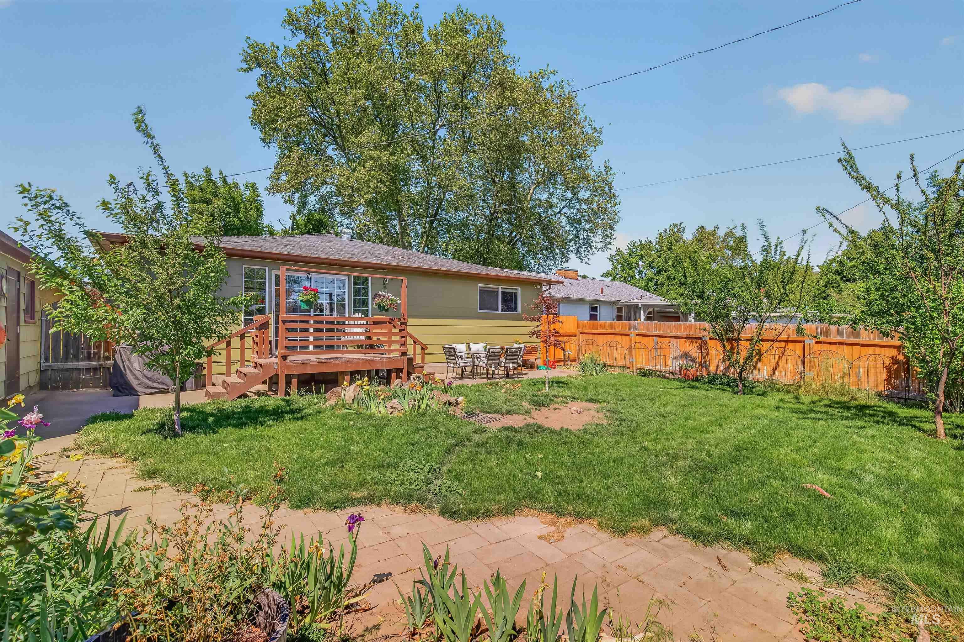1241 5th Street, Clarkston, Washington 99403, 4 Bedrooms, 3 Bathrooms, Residential For Sale, Price $429,000, 98985894